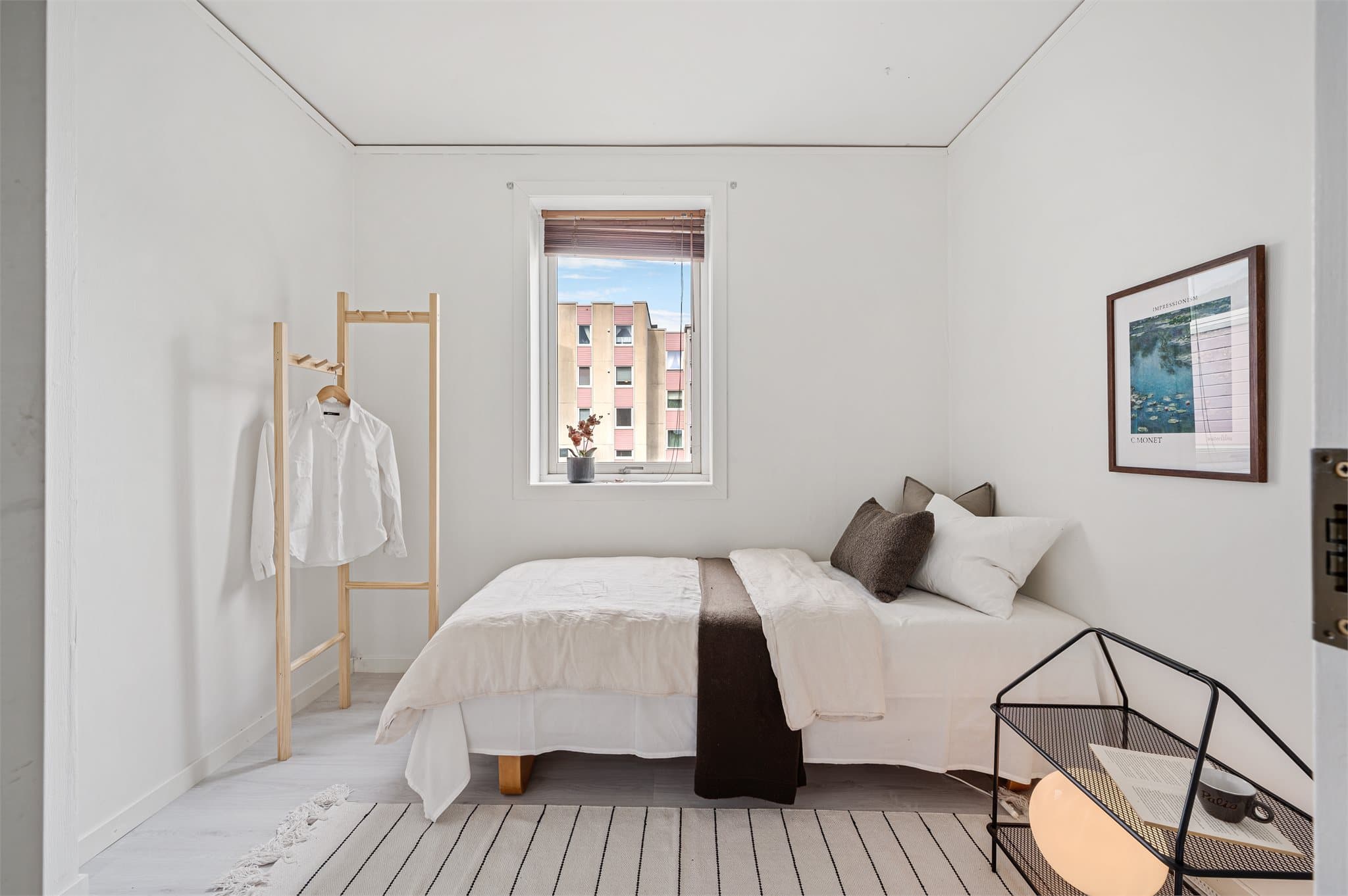 - Andre soverom måler 9,8m² -