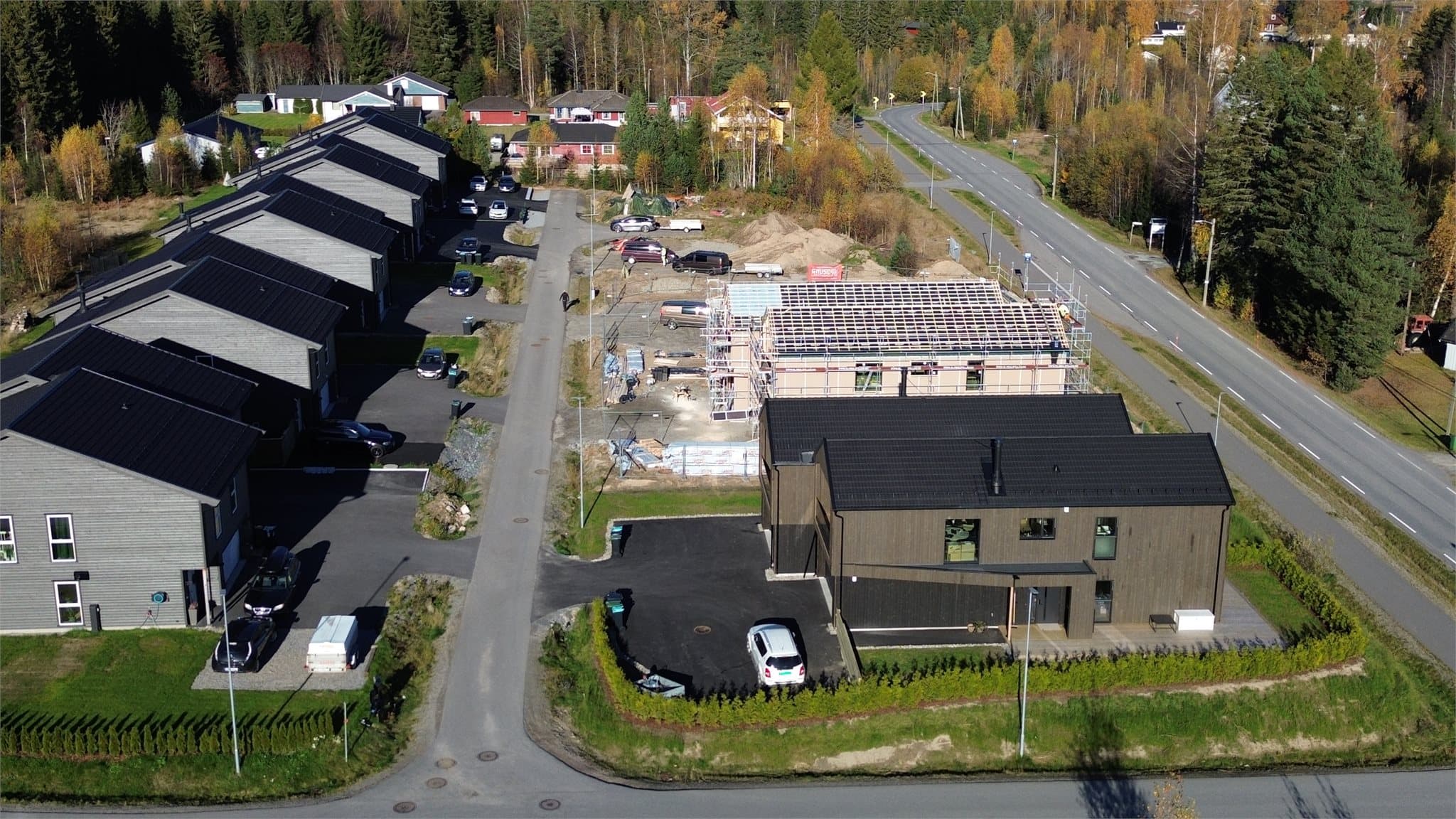 4 boliger er allerede solgt - de 2 første er allerede ferdigstilte og innflyttet - men det er fortsatt 2 ledige tilsvarende boliger som kan bli ditt nye hjem!