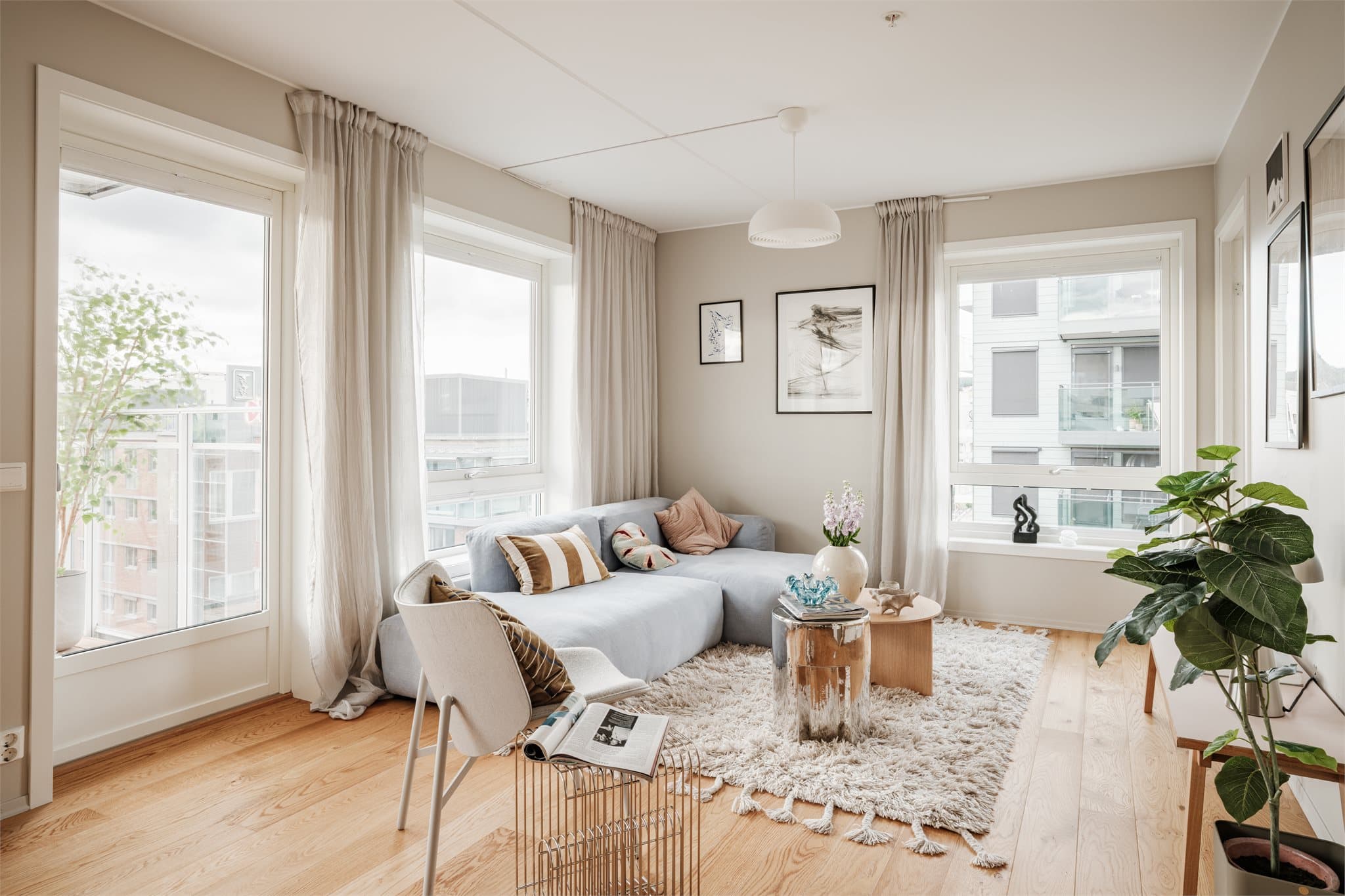 Boligen er romslig med fleksibel planløsning.