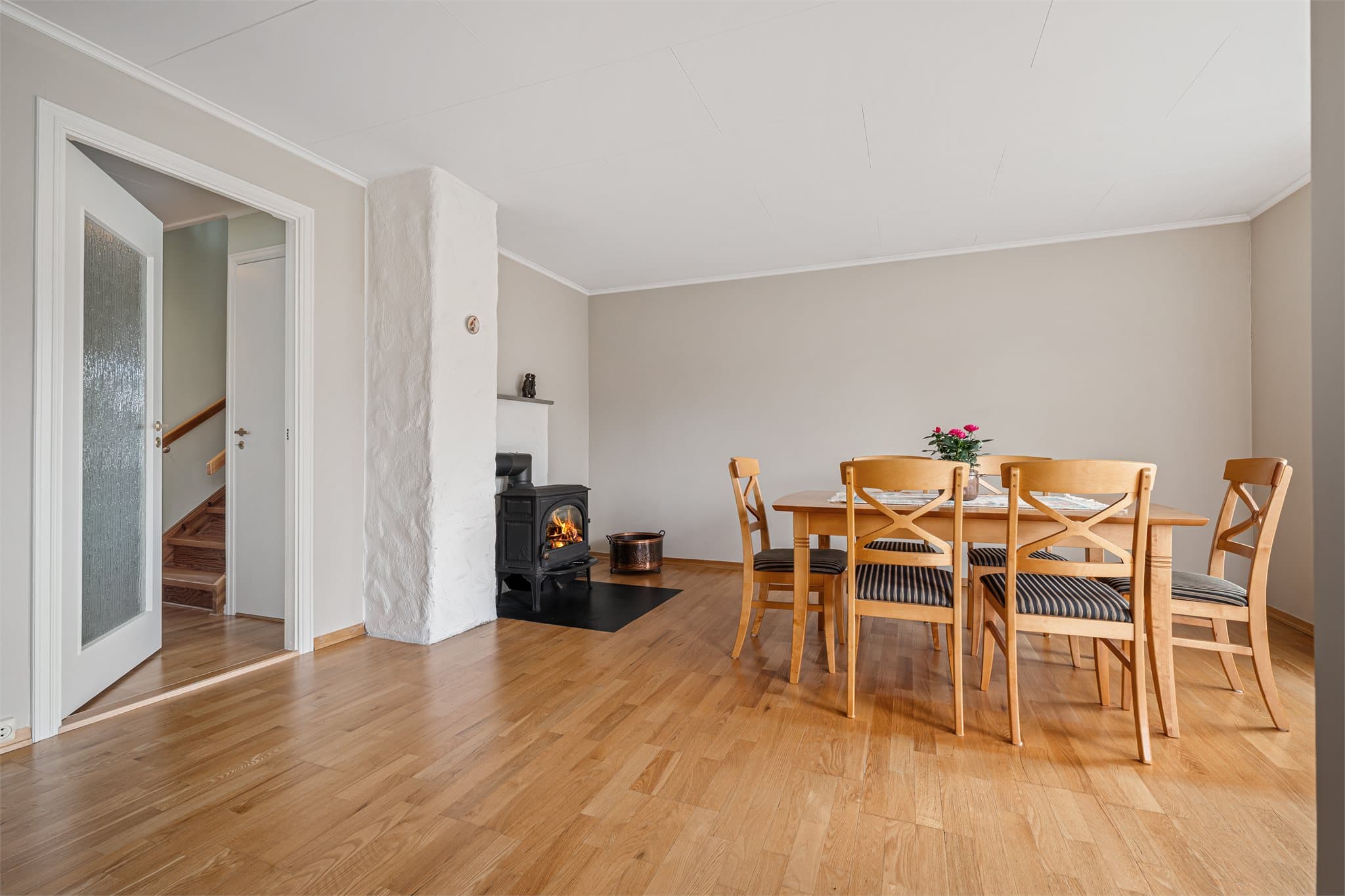 Peisovnen tilfører både lun varme og ekstra hygge på kjølige høst- og vinterkvelder.