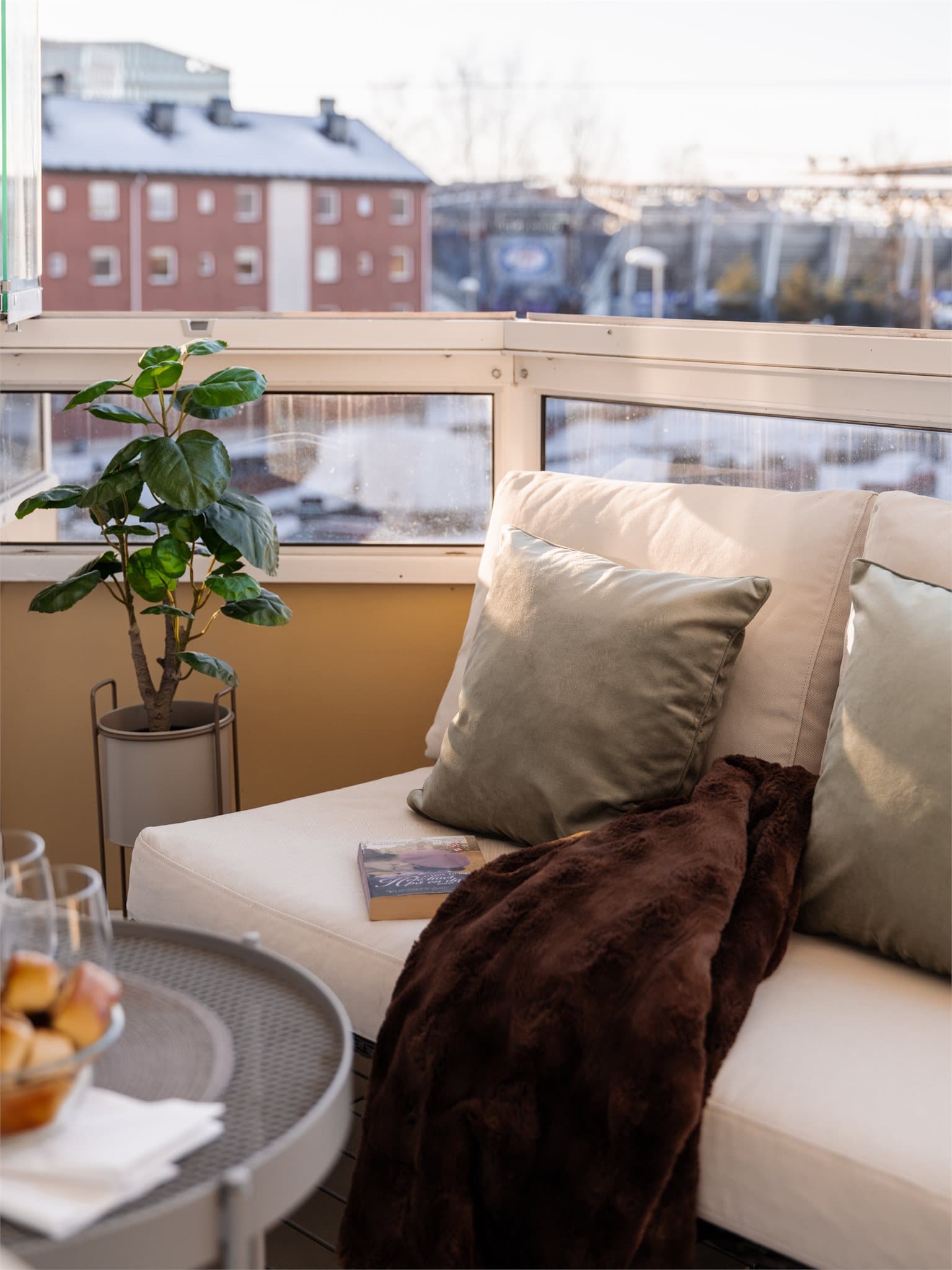 Balkongen fungerer som en forlengelse av stuen.