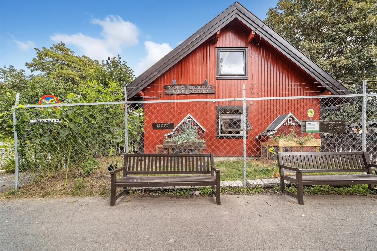 Kampen økologiske barnebondegård er nærmeste og her koser både store og små seg.