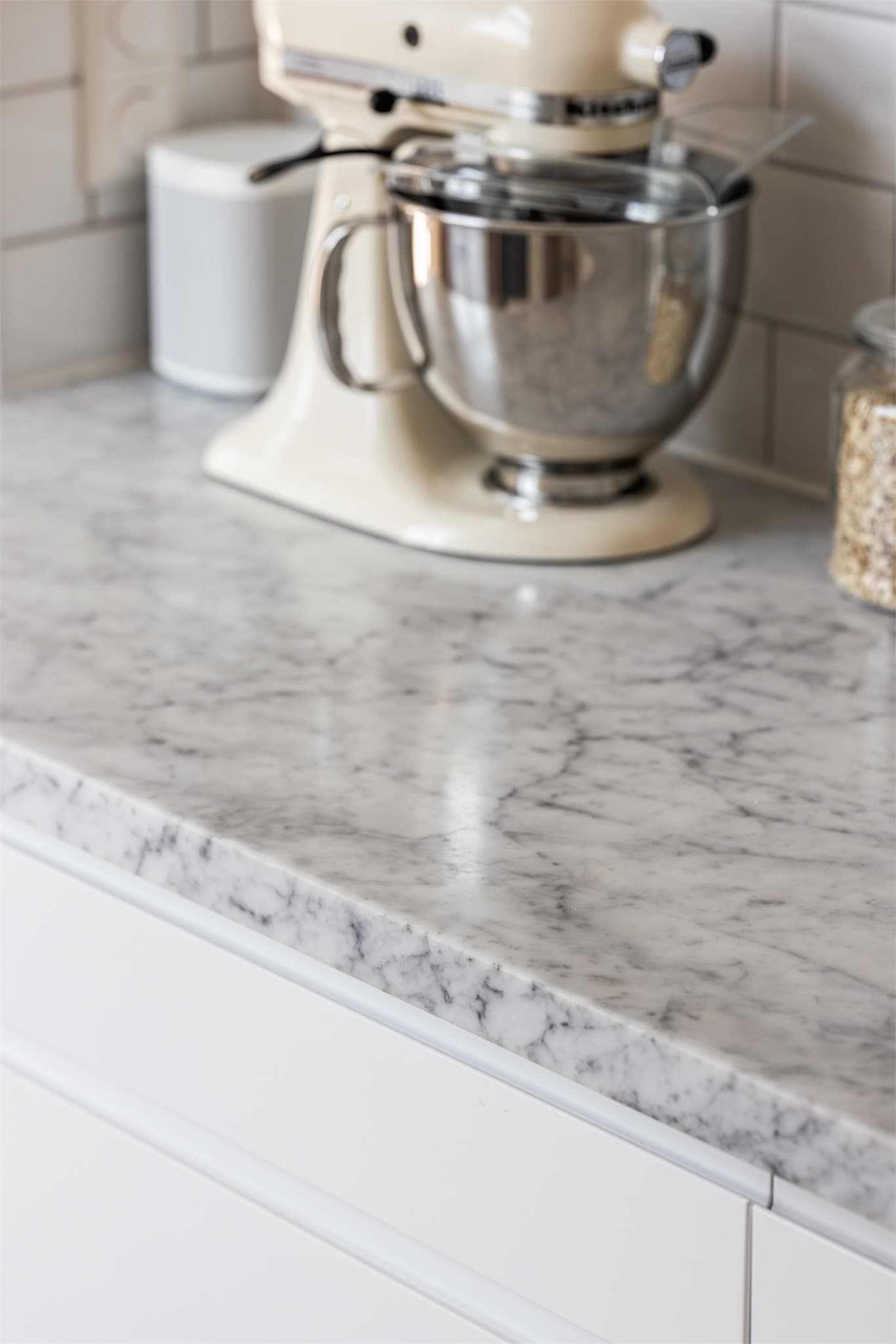 Kvaliteten på materialvalgene er tydelig i de forseggjorte detaljene.