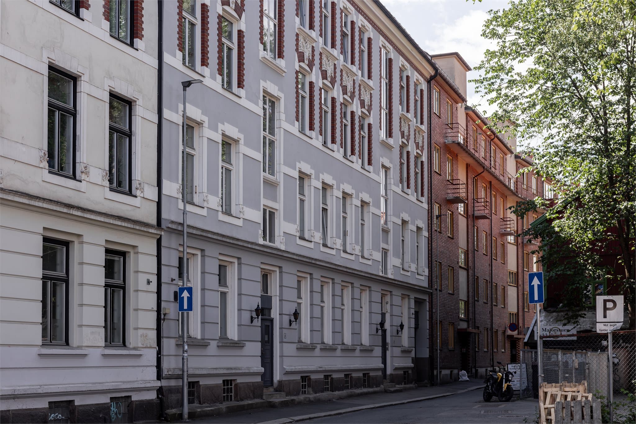 Herfra er det få meter til Bogstadveien med sitt rike utvalg av butikker og serveringssteder.