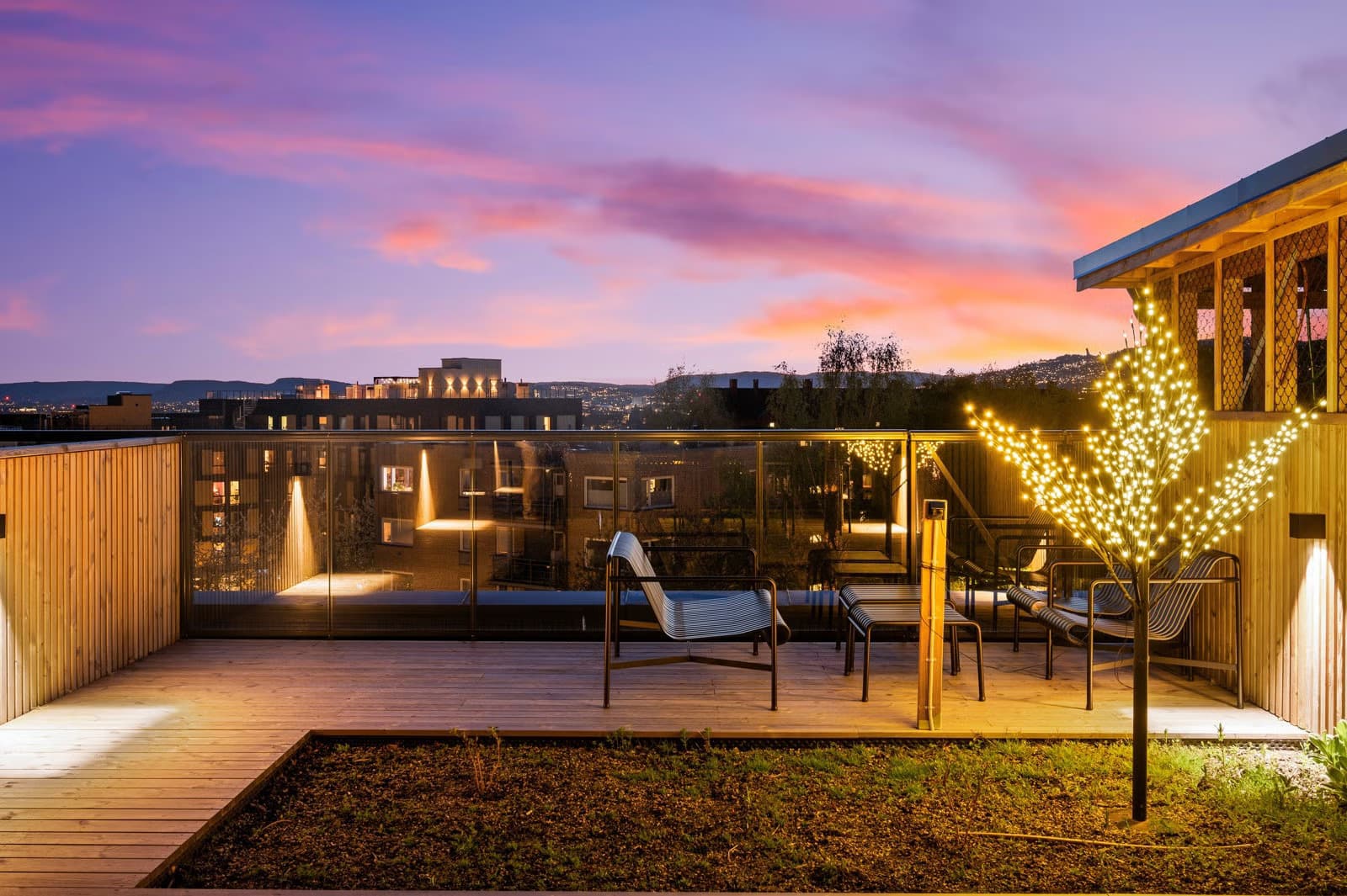 Flotte fellesarealer på takterrassen.