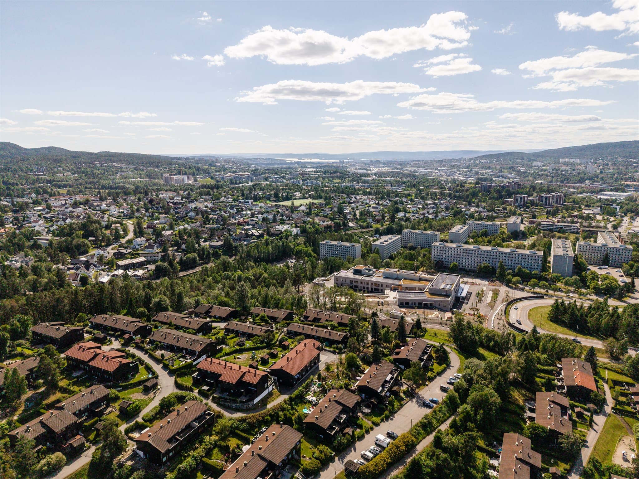 Fra Stasjonsfjellet er det enkel tilgang til turmuligheter i Lillomarka og Østmarka.