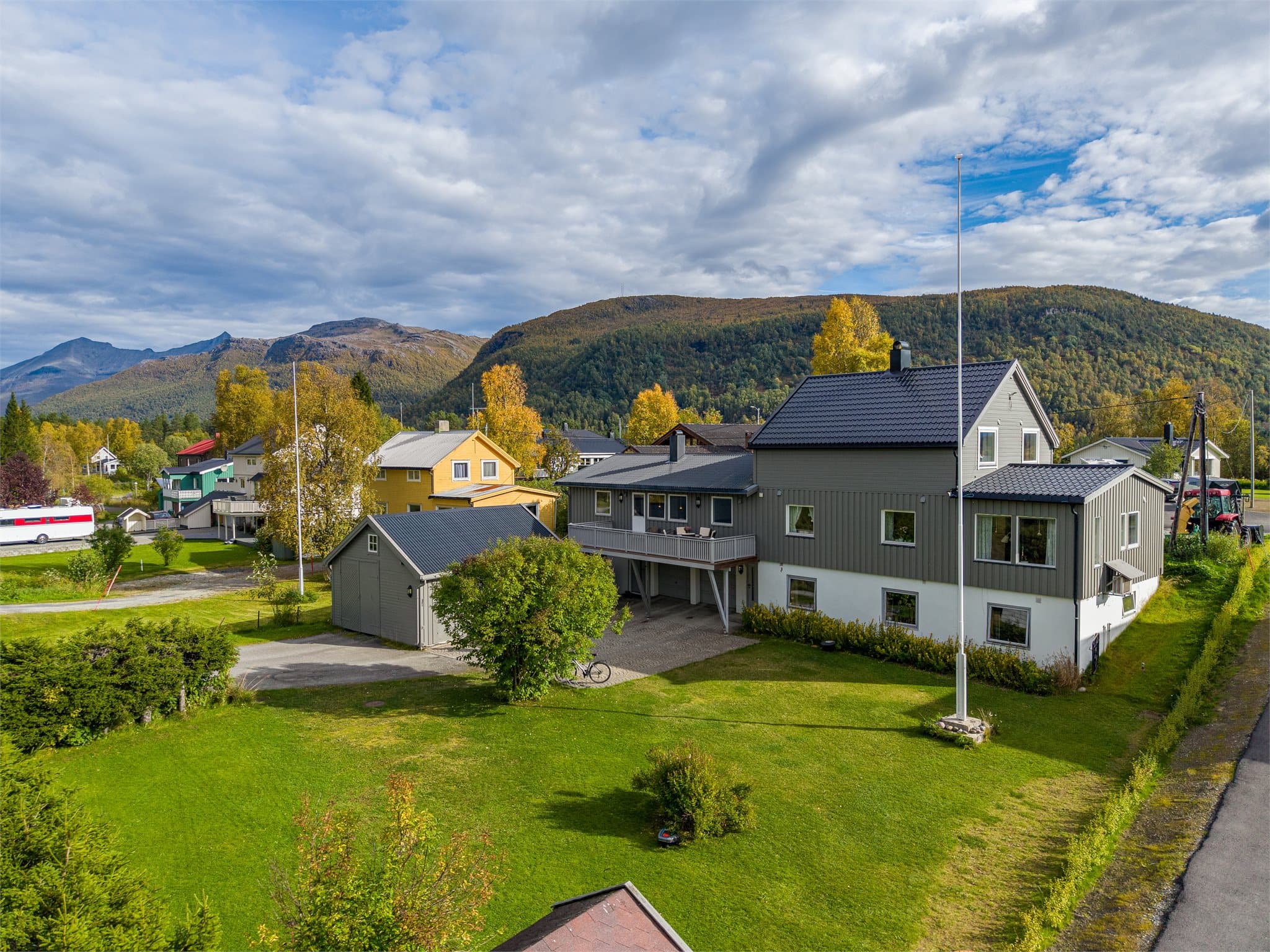 Velkommen til Fogd Holmboes gate 83 på Setermoen