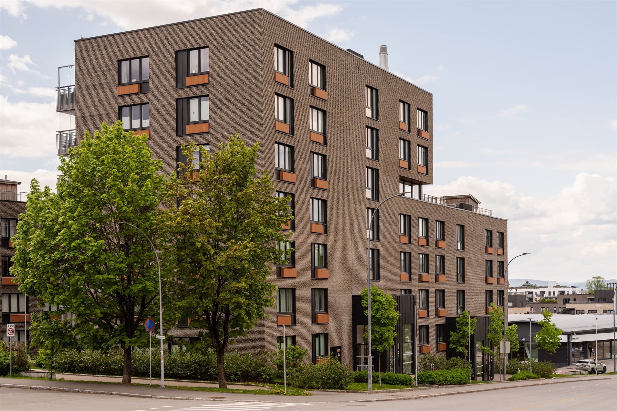 Eiendommen ligger sentralt på Ensjø, et område i vekst med nærhet til både byliv og grønne lunger.
