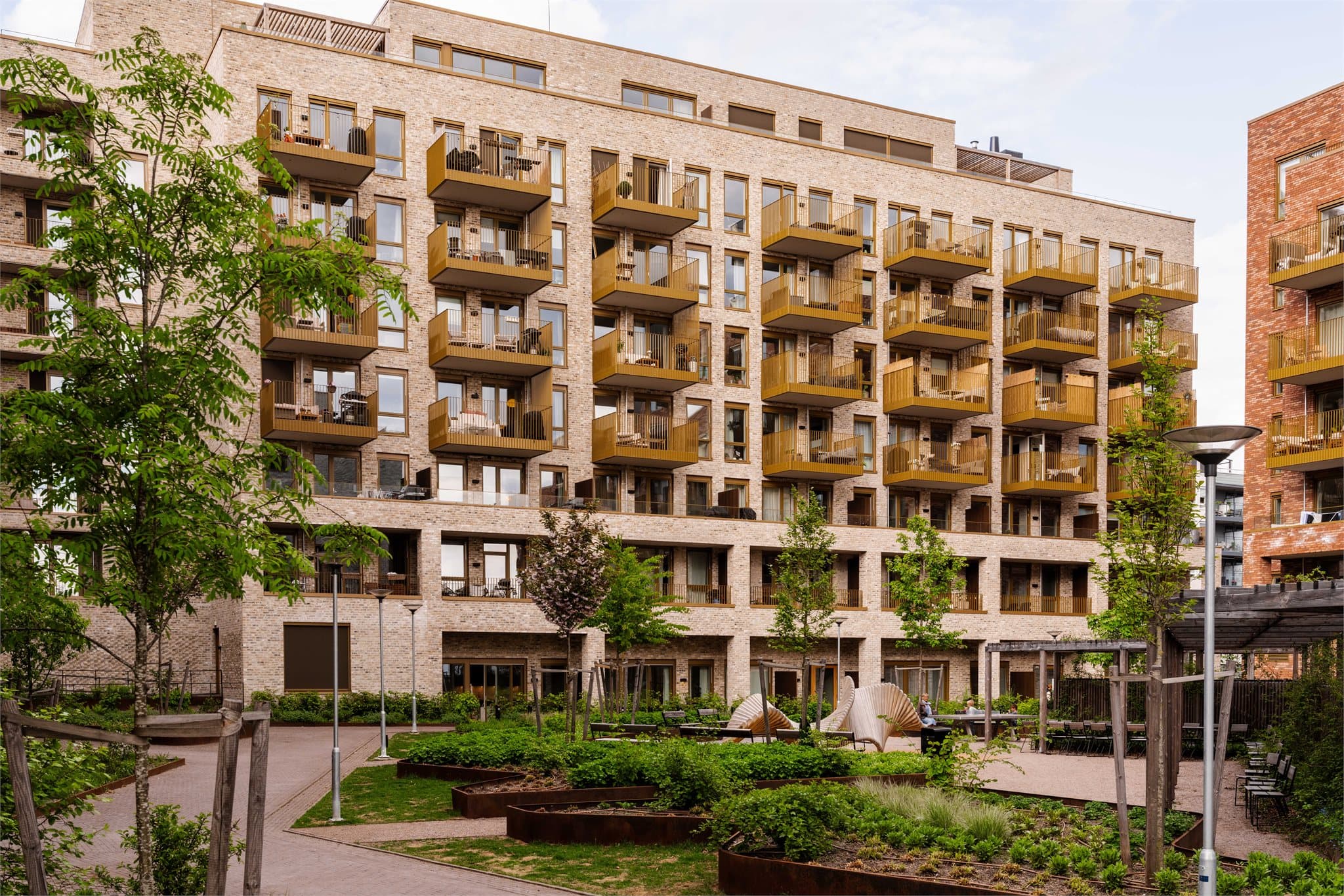 Nyere og meget moderne bygg fra 2024.