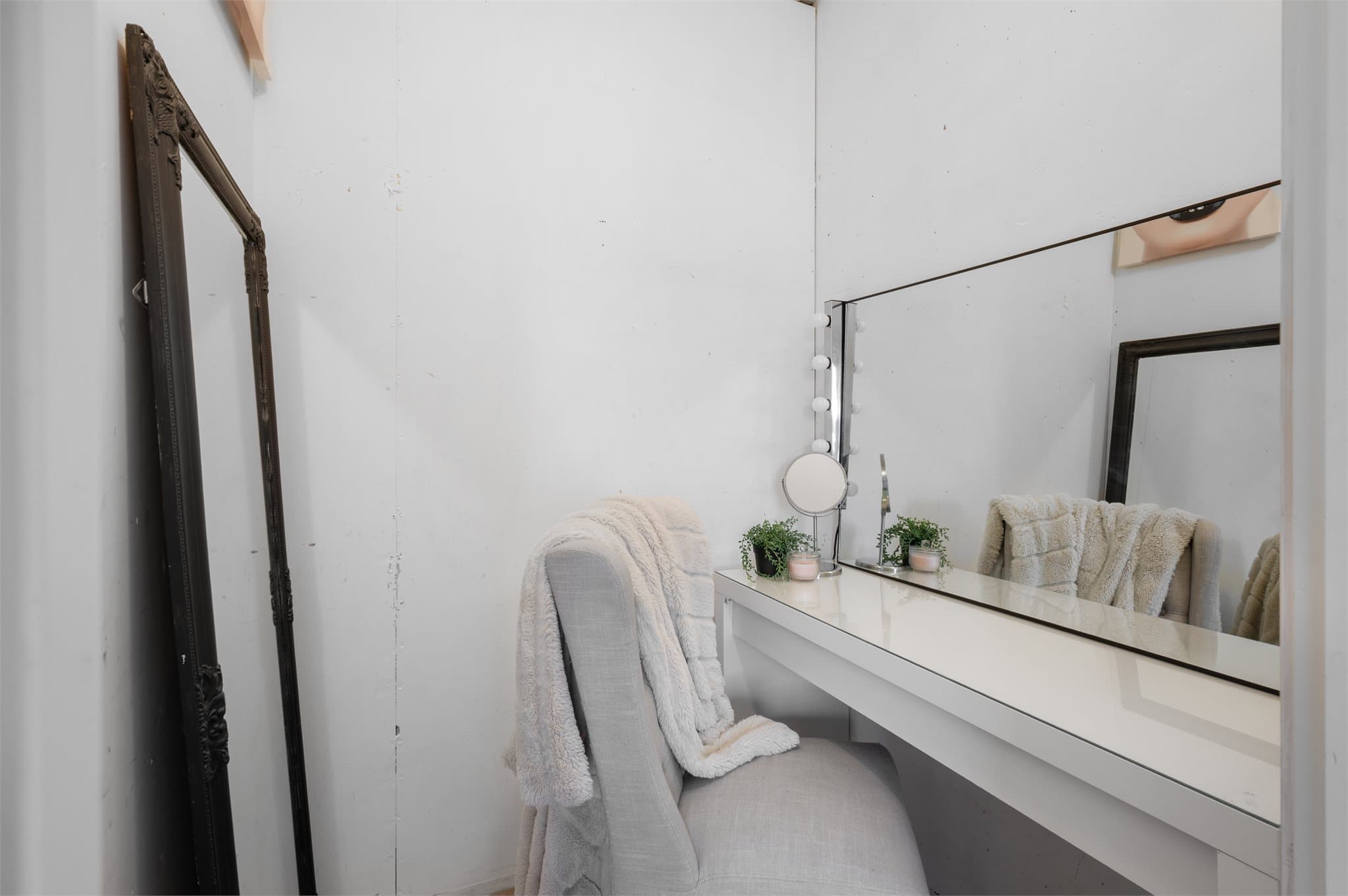 - Boden kan blant annet brukes som sminkeplass eller til å lage walk-in garderobe -