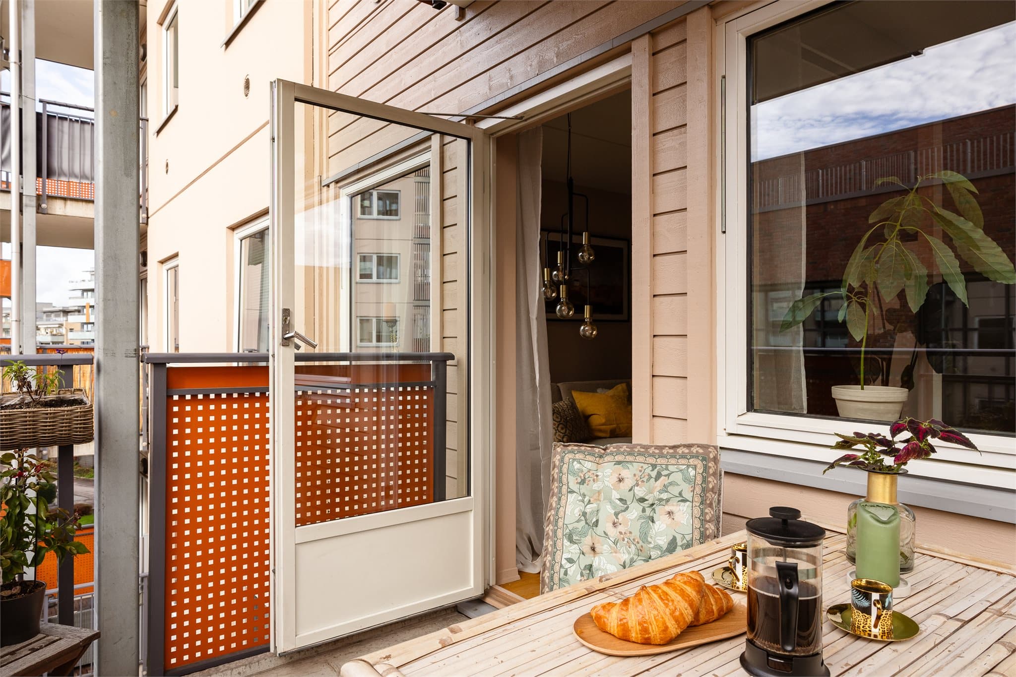 Uteplassen vil garantert bli din nye favoritt på vår- og sommerhalvåret.