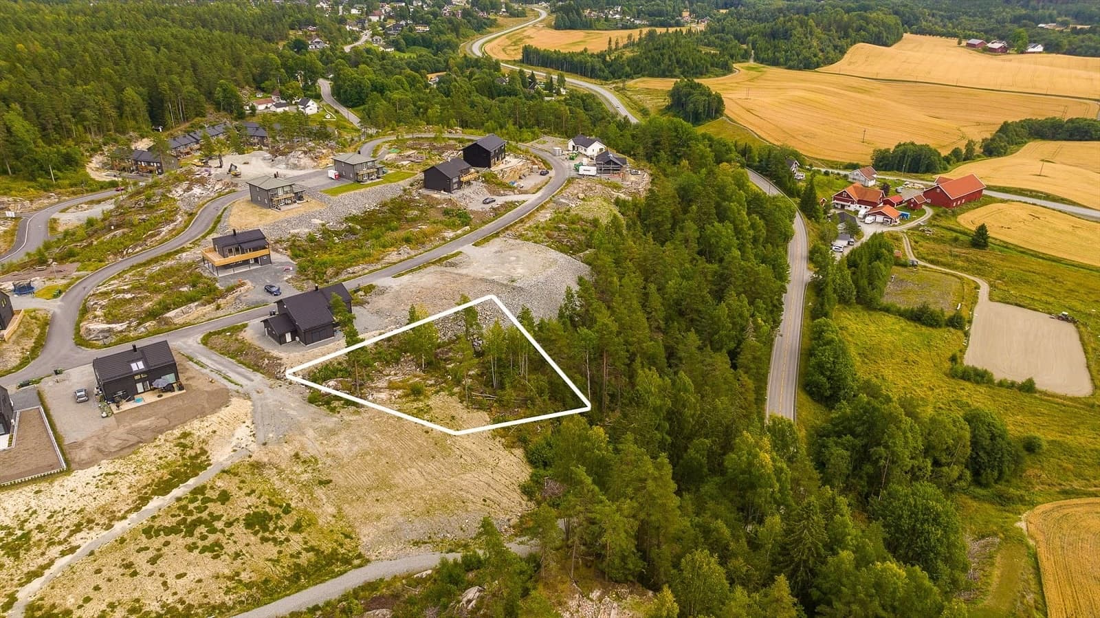 Illustrasjon av tomtegrenser, avvik kan forekomme (se kart i salgsoppgave)