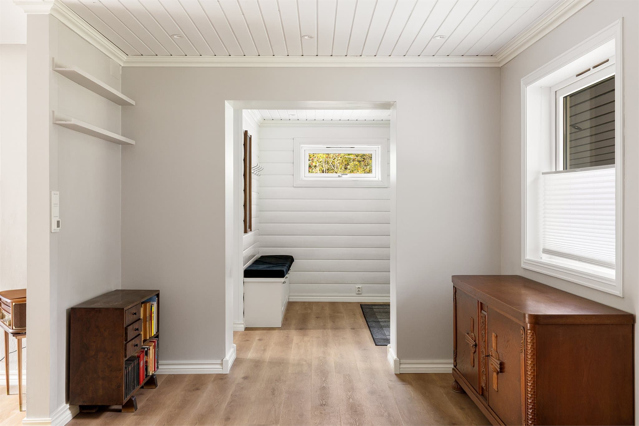 Romslig entré/gang på 9,6m²
