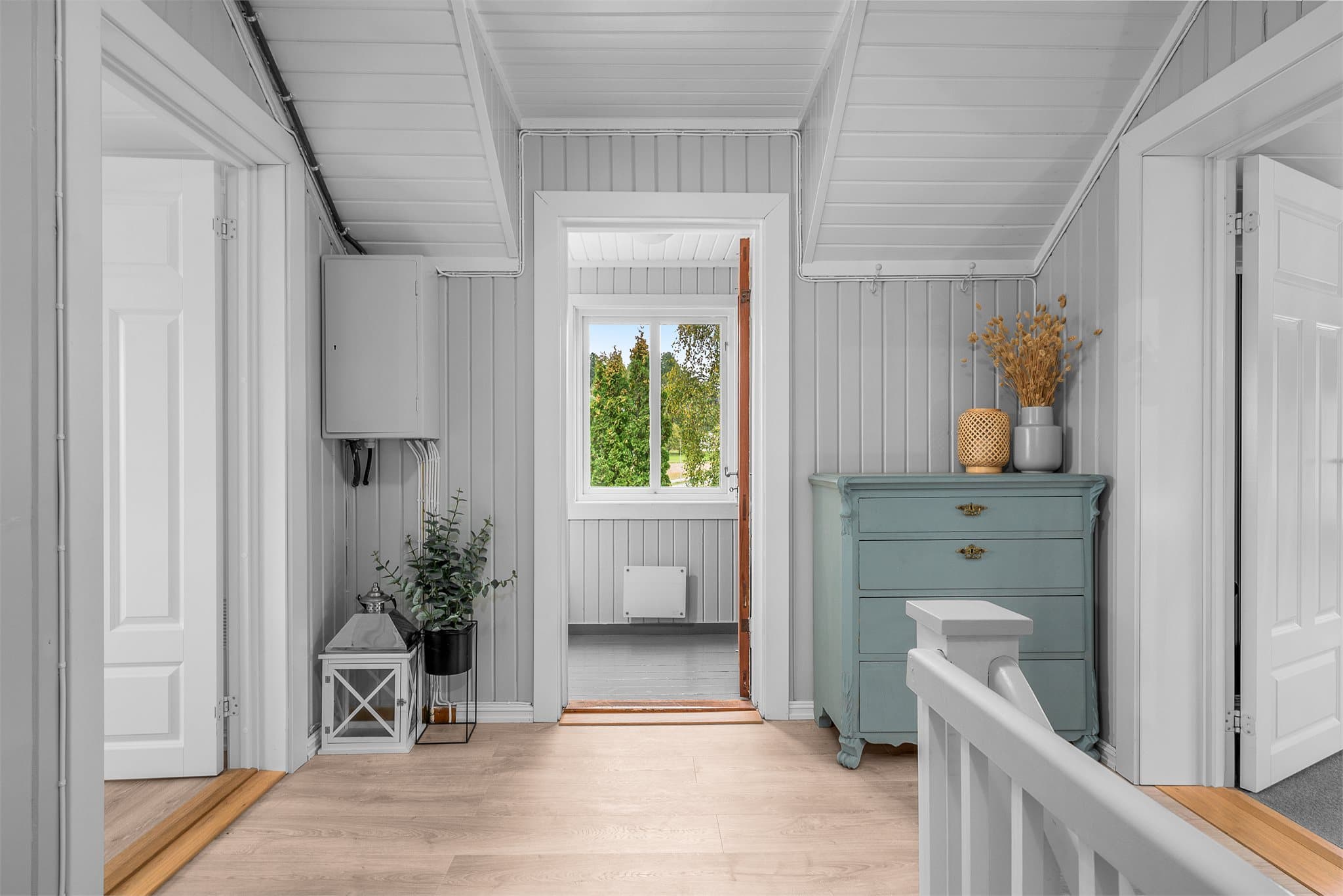 Det er også en bod i etasjen.