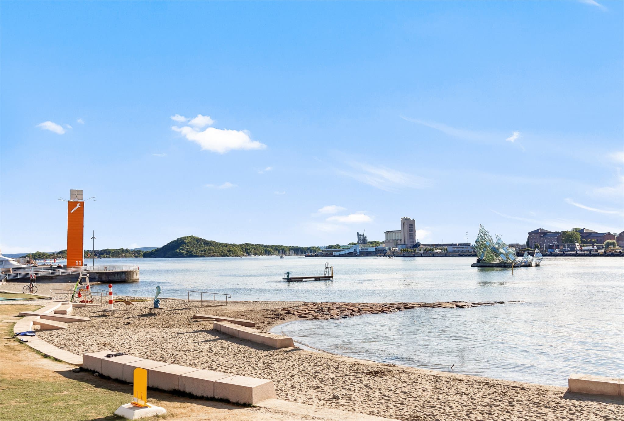 Kun få minutters gange til operastranden for et forfriskende bad i Oslofjorden.