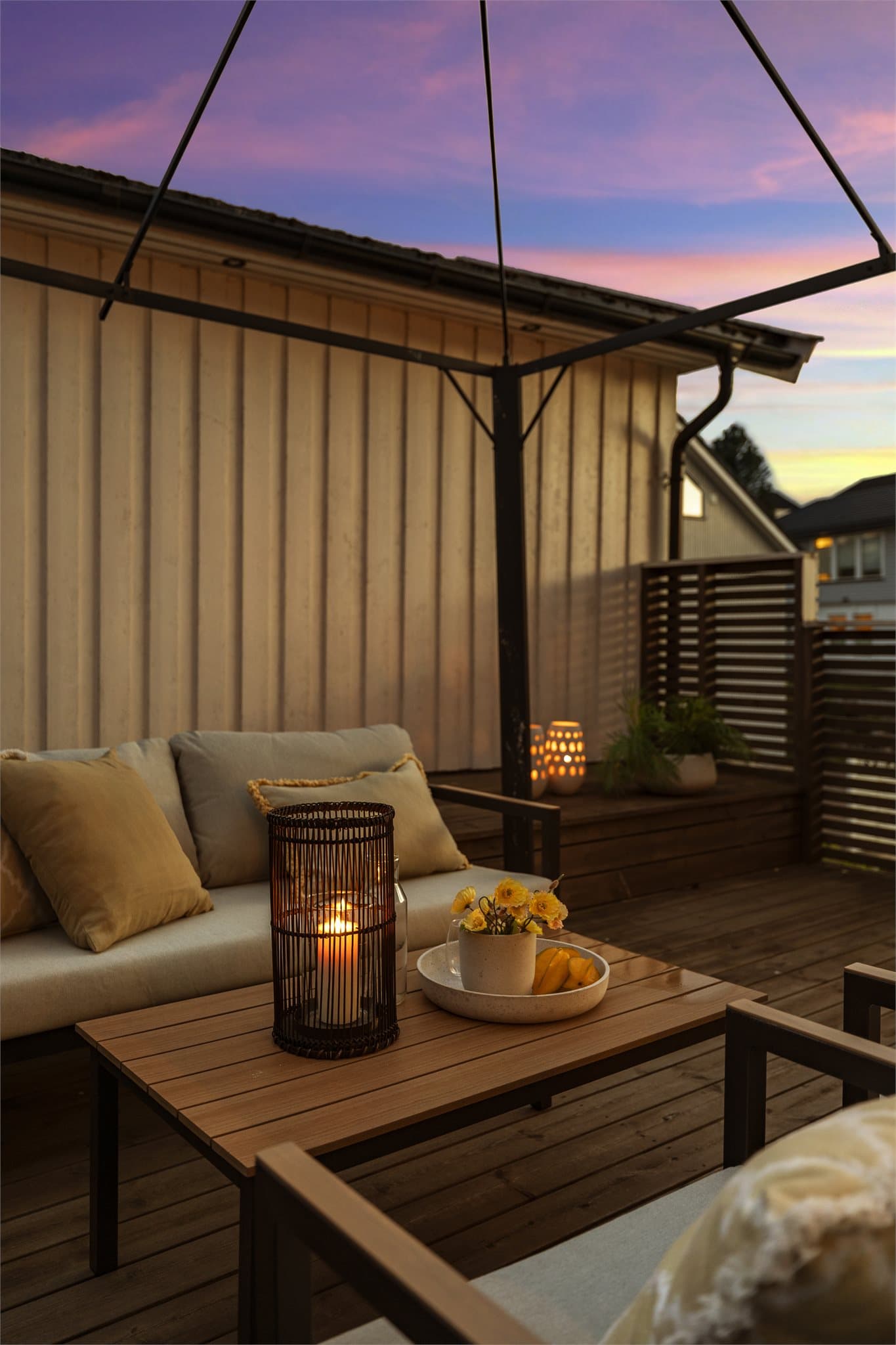 Detaljer fra loungegruppen på terrassen.