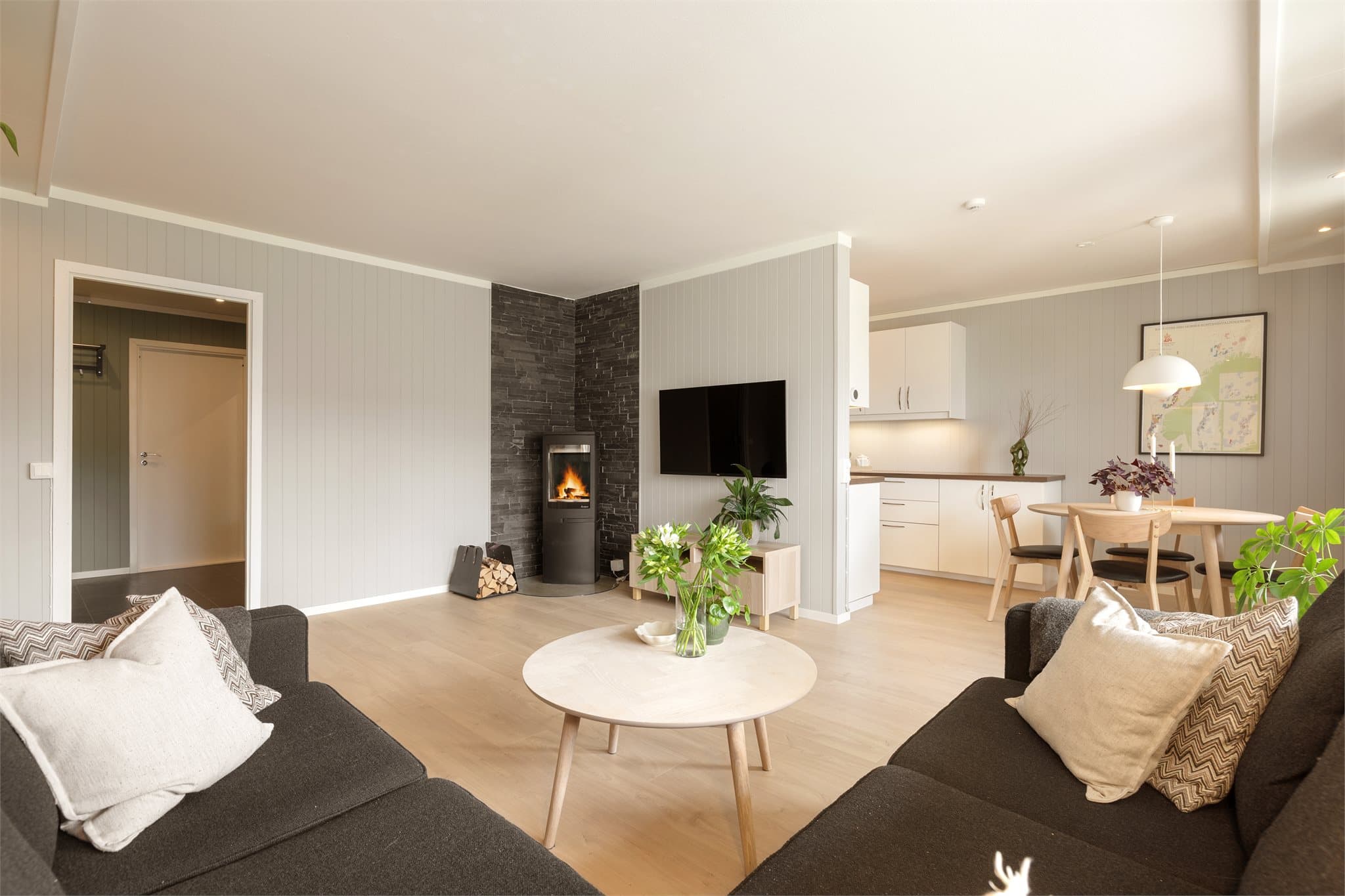 Åpen stue/kjøkkenløsning på totalt 33,8 m²