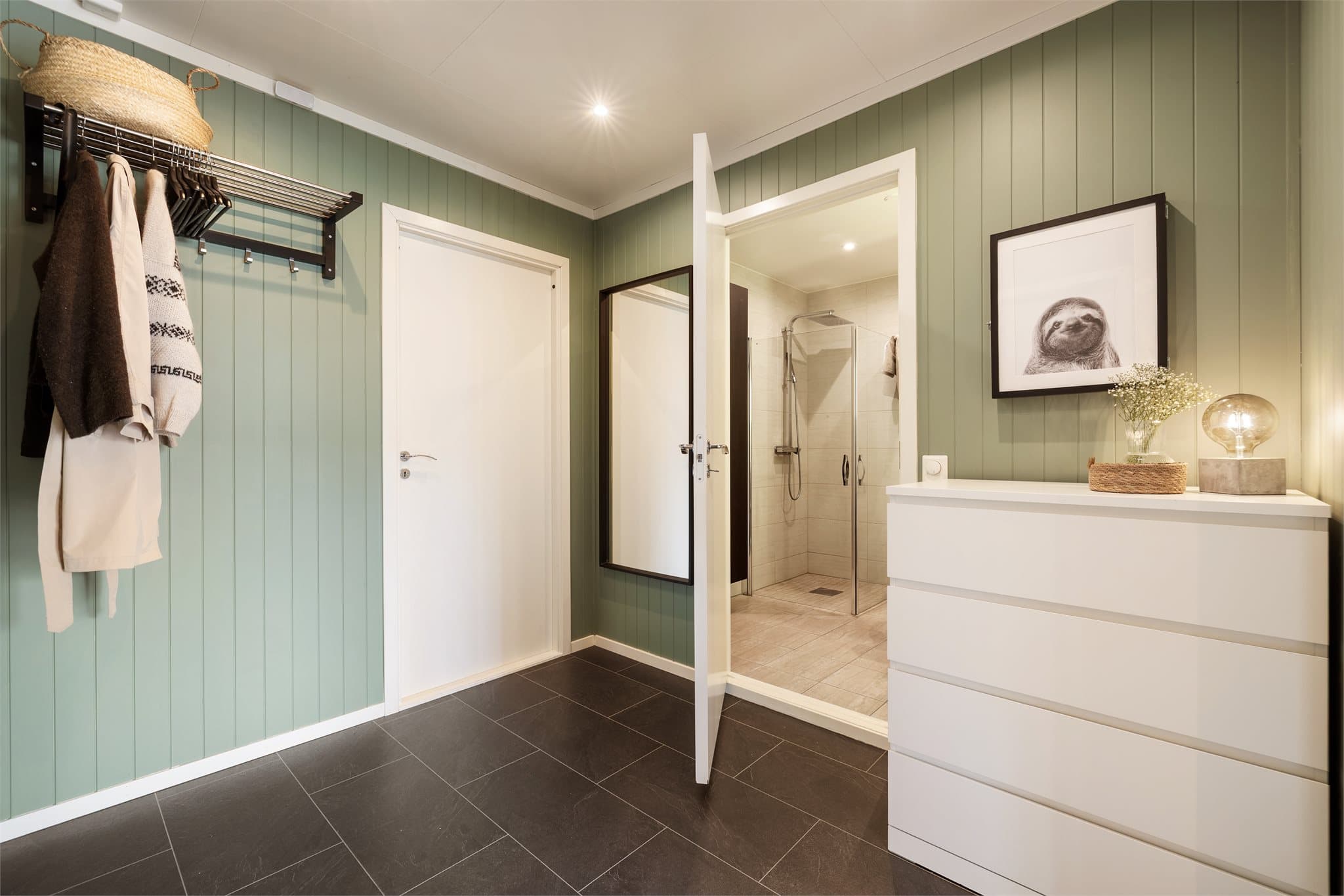 Innbydende entré på 6,1 m²