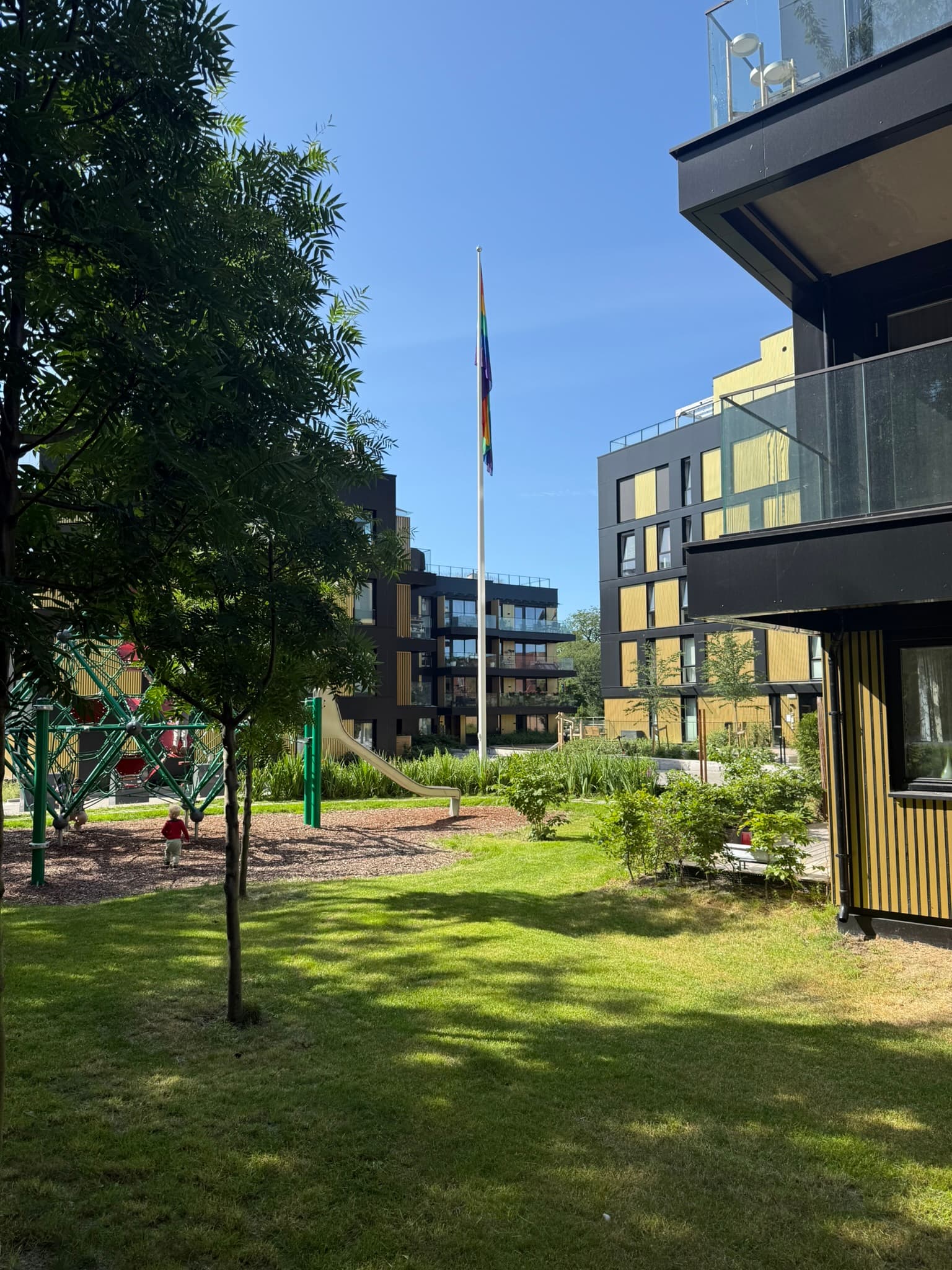 De grønne fellesområdene er et hyggelig samlingspunkt for beboerne.