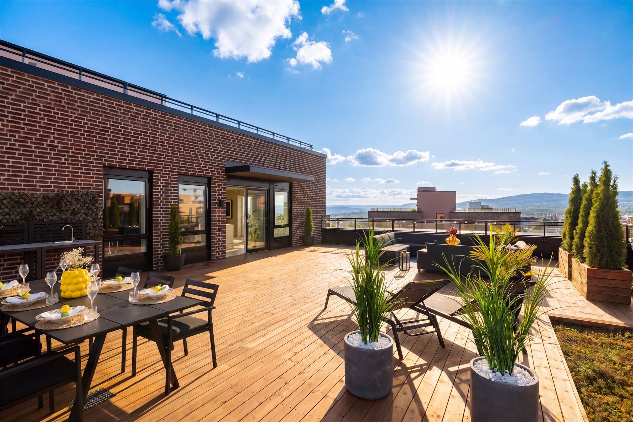 Velkommen til en sjelden mulighet - en eksklusiv toppleilighet med spektakulær utsikt, gode solforhold, privat takterrasse på hele 104 m², balkong og garasjeplass. Dette bildet er KI-redigert. Foto: Joakim Karlsen og Paul Dragoman.