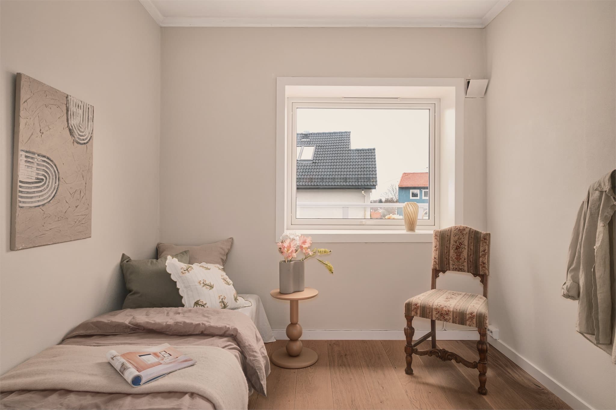 - Det andre soverommet måler 6,8m² og passer perfekt som barne- eller gjesterom -