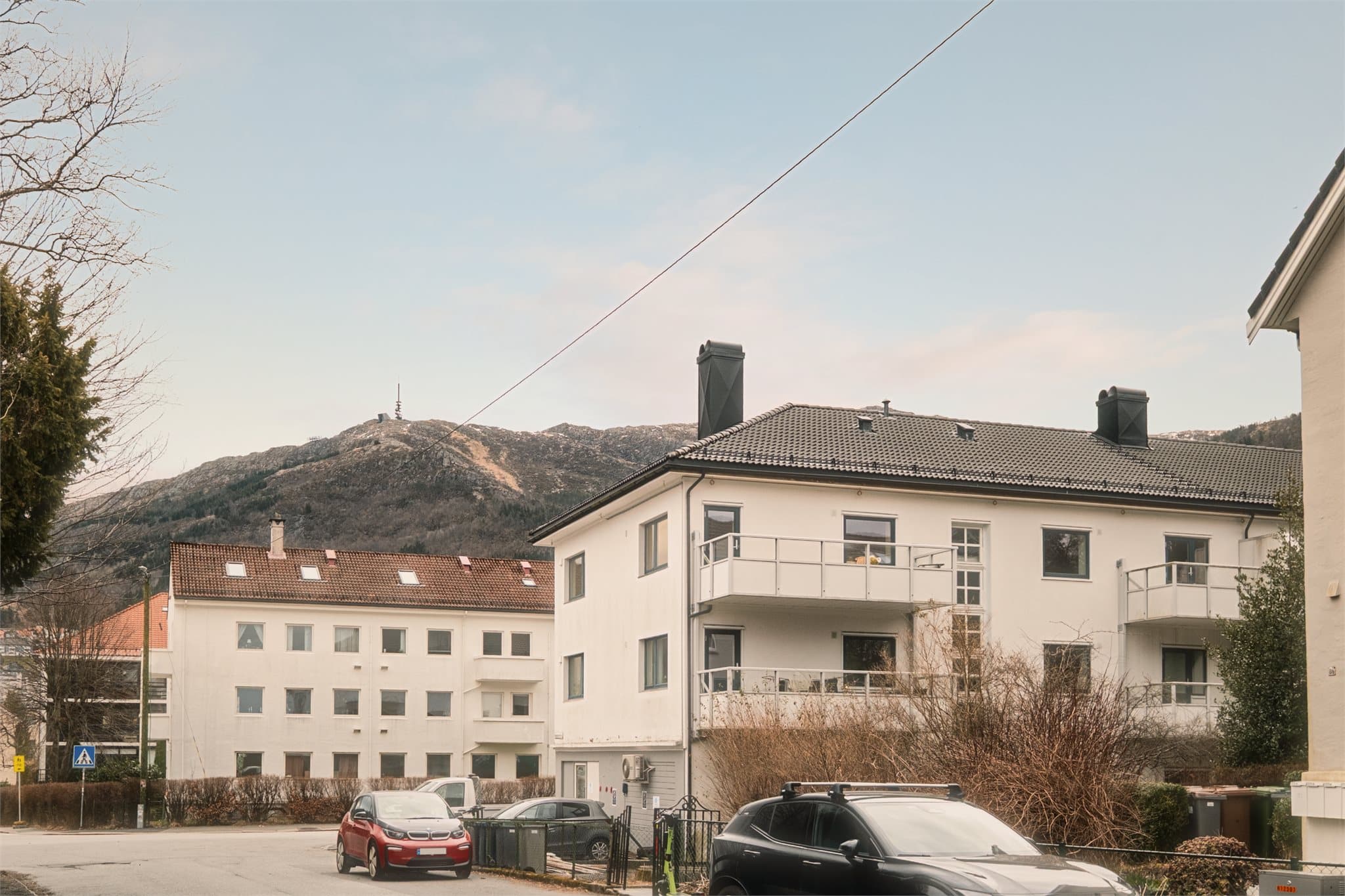 - Her bosetter du deg i nærhet til flere studieinstitusjoner, skoler og barnehager -