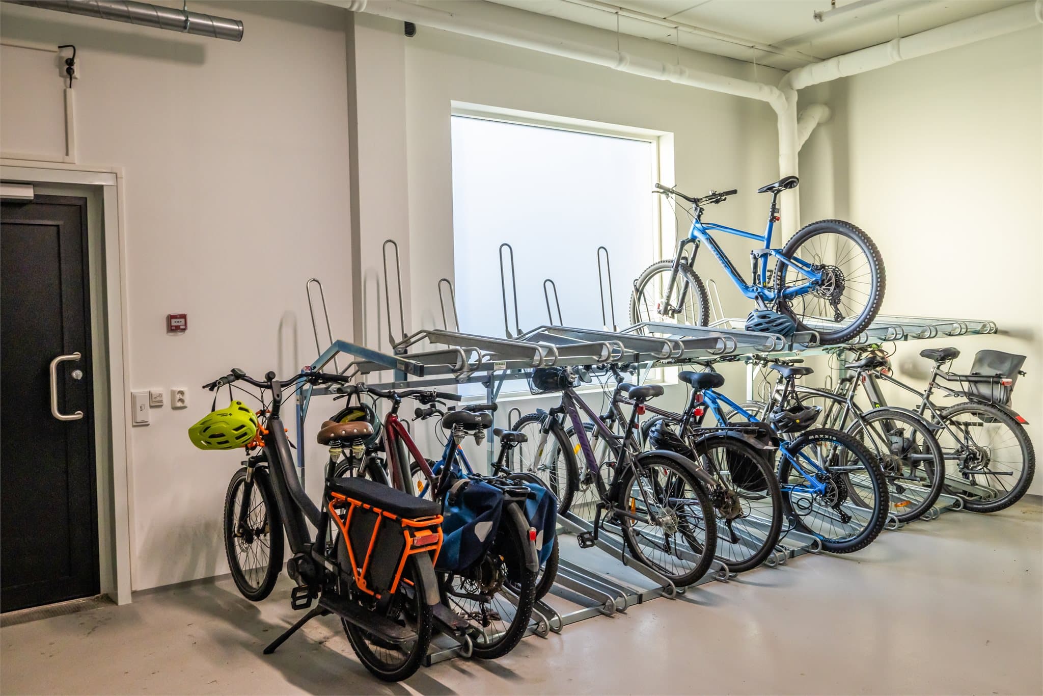 - Det er også egen sykkelparkering tilhørende sameiet -