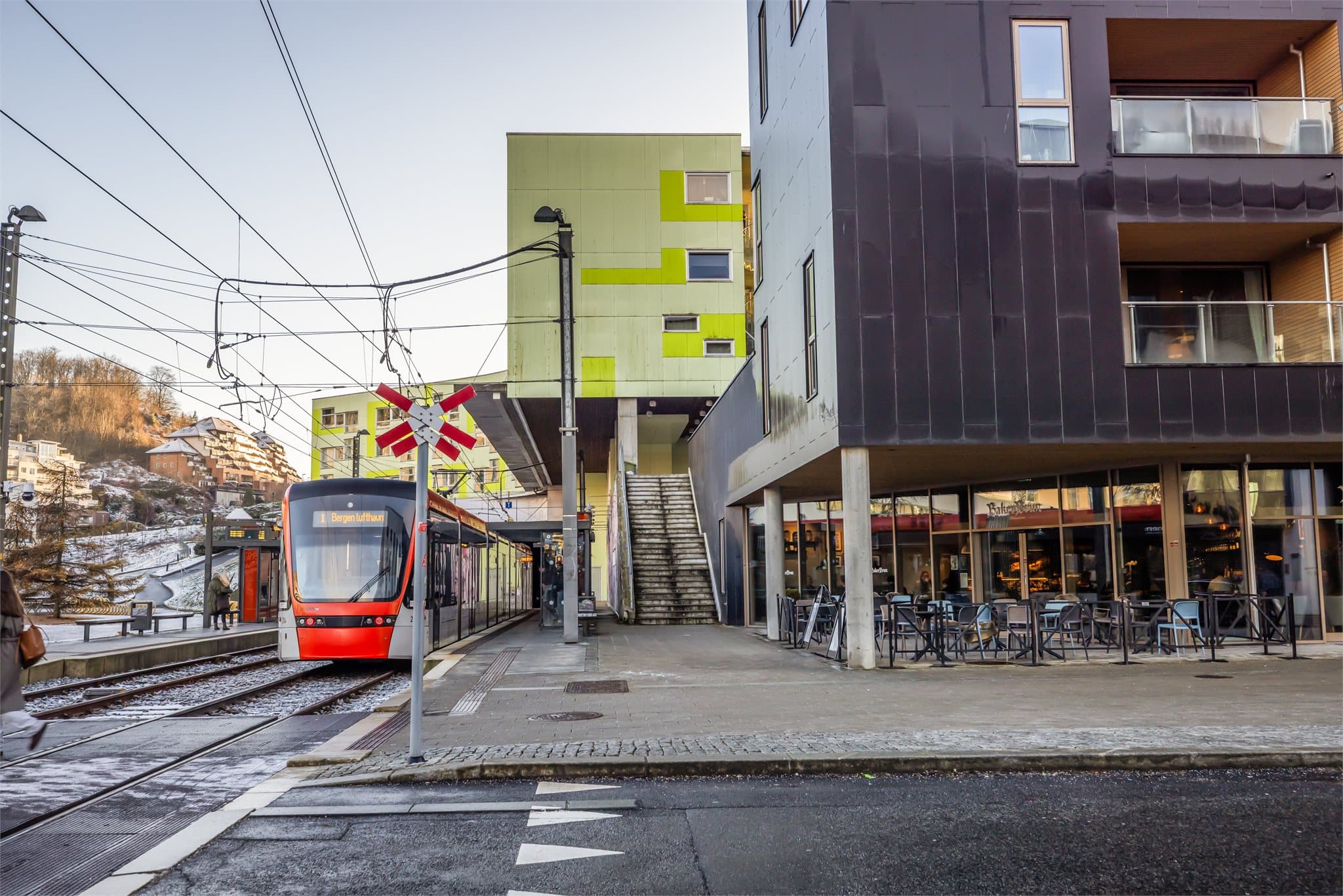 - Det er kun 2 minutters gange til nærmeste bybanestopp -