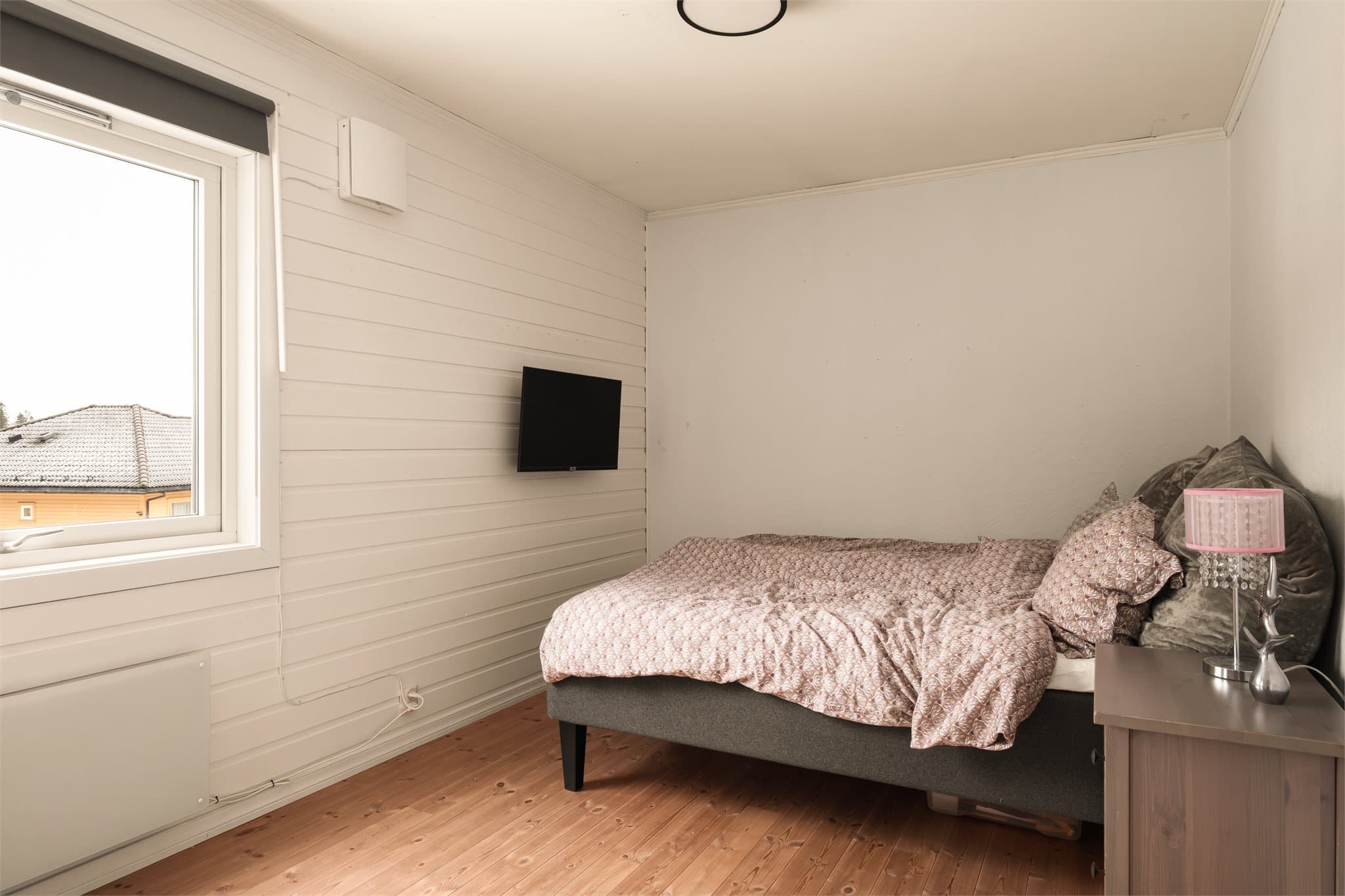 - Soverom 3 måler 11,3m² -