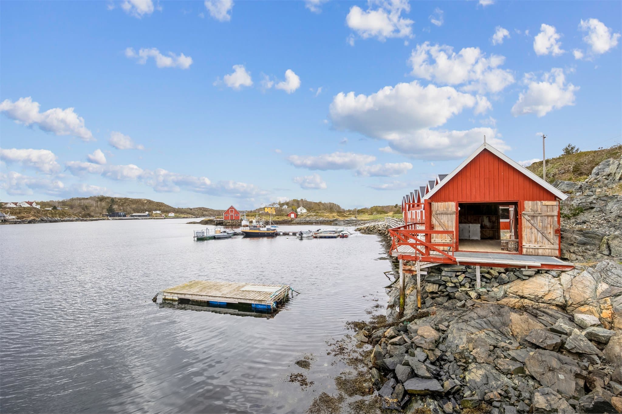 Knarrlagsundet er en spektakulær sommerperle med en unik beliggenhet som må oppleves.