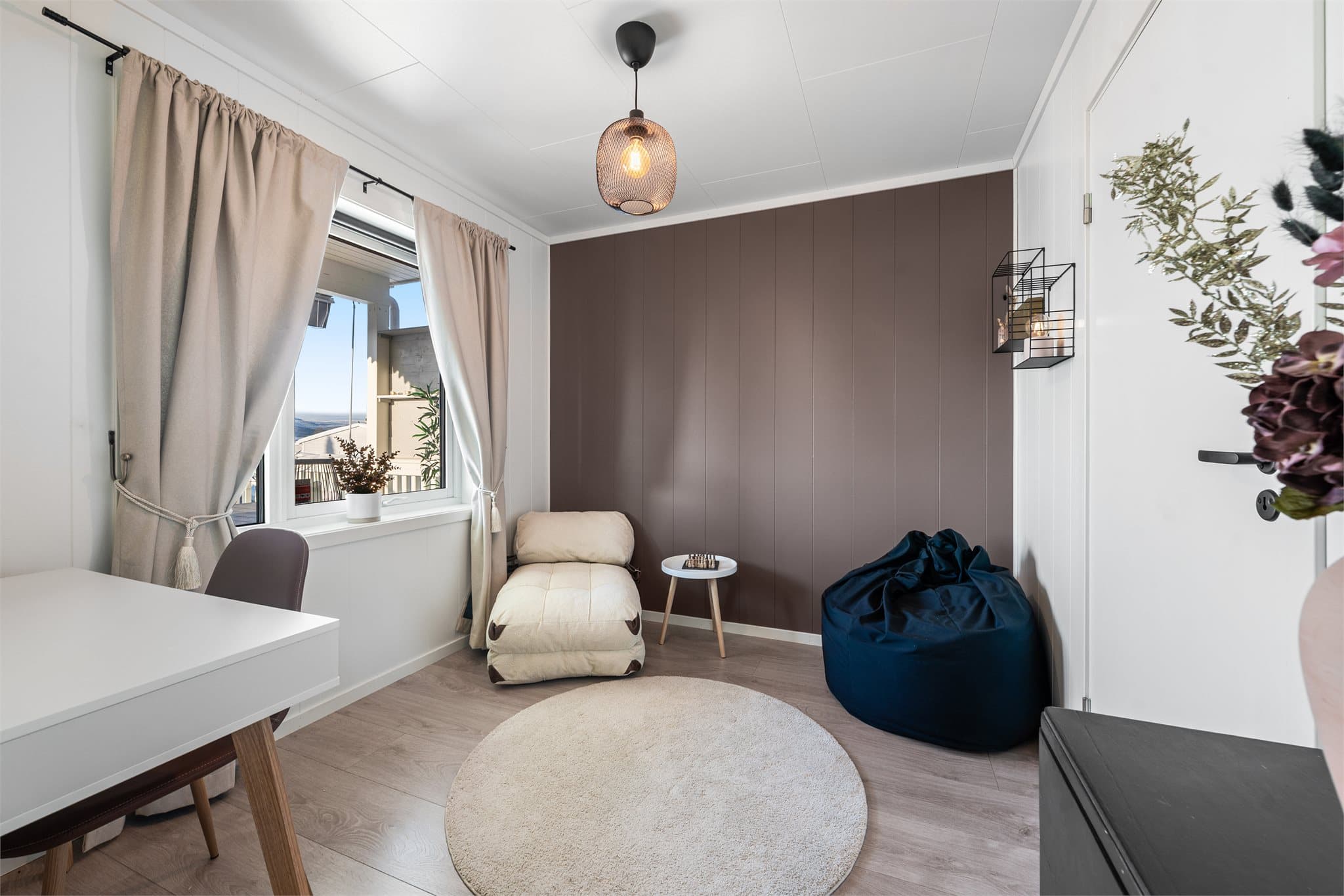 Soverom 3 med adkomst til bod/teknisk rom.