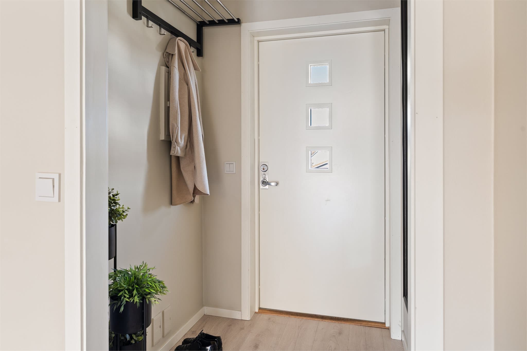 - Gangen er lys og innbydende, og gir et flott og representativt førsteinntrykk av boligen -