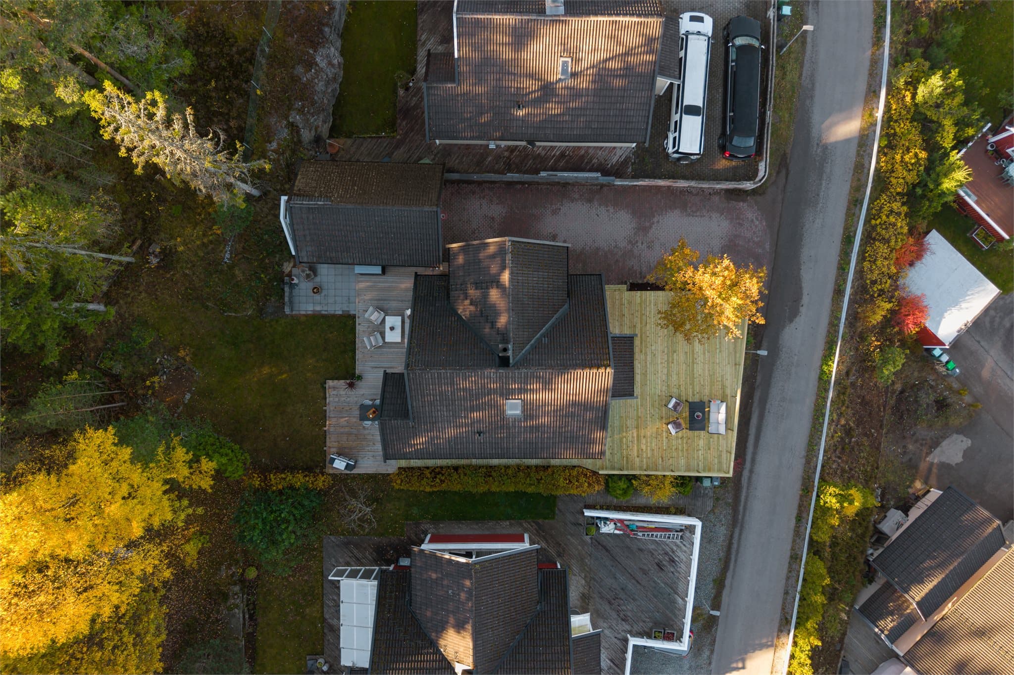 Se punktet Ferdigattest i salgsoppgaven for mer informasjon vedr. terrassene.