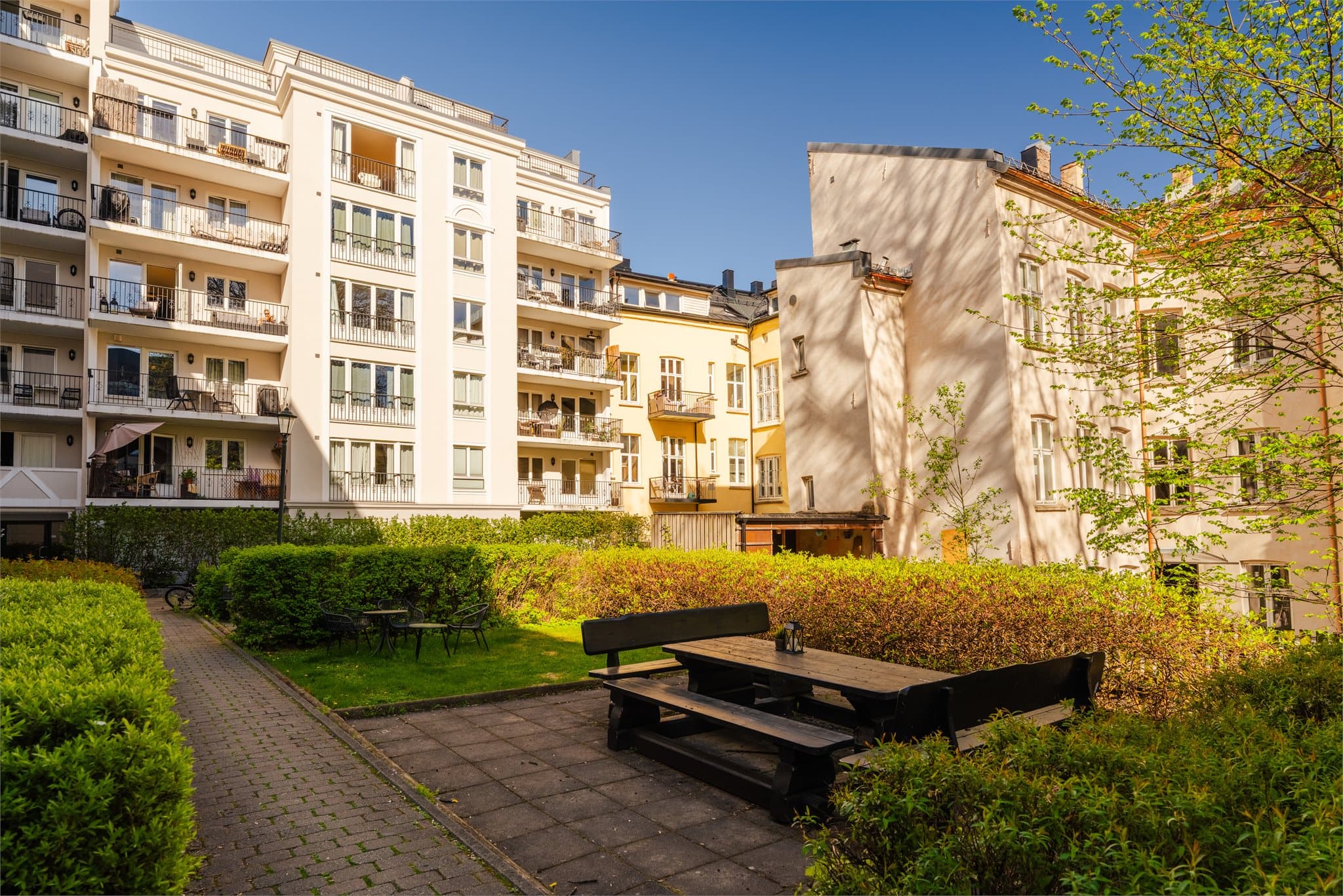 Sameiet består av 110 boligseksjoner og 2 næringsseksjoner på eiendommen gnr. 209, bnr. 17 i Oslo kommune.