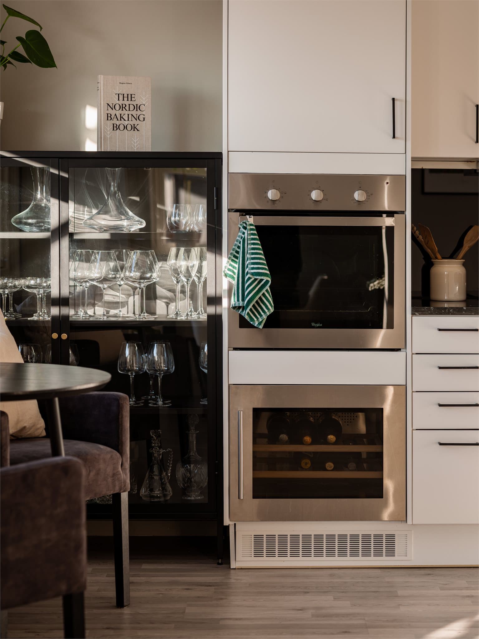 Kjøkkenet er utstyrt med Waterguard for ekstra trygghet.