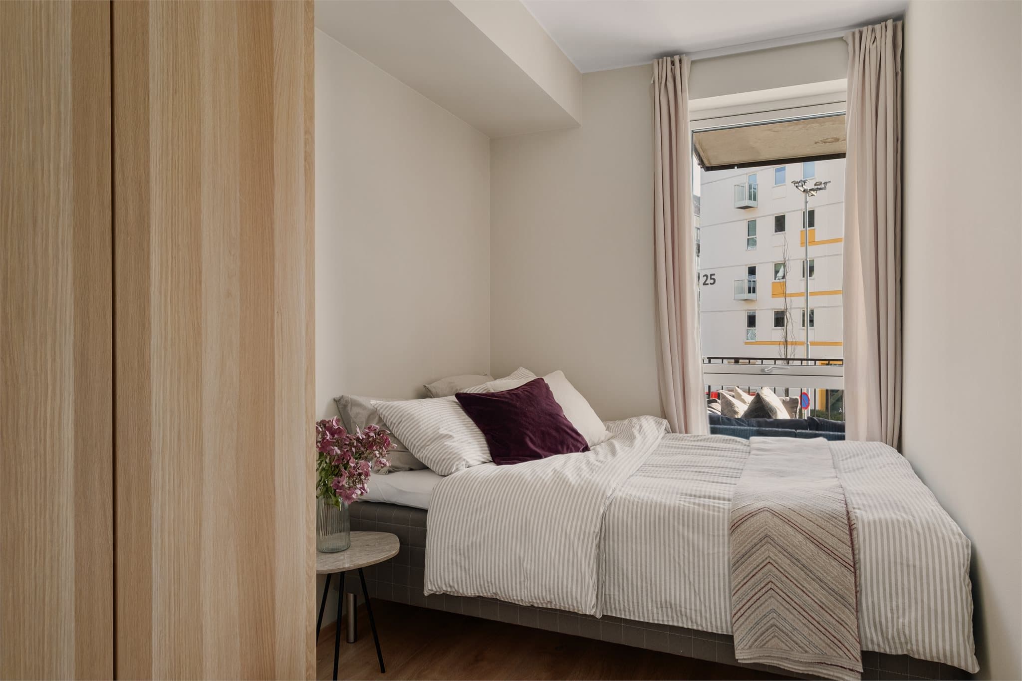 - Soverom 2 er også av god størrelse og passer fint som barne- eller gjesterom -