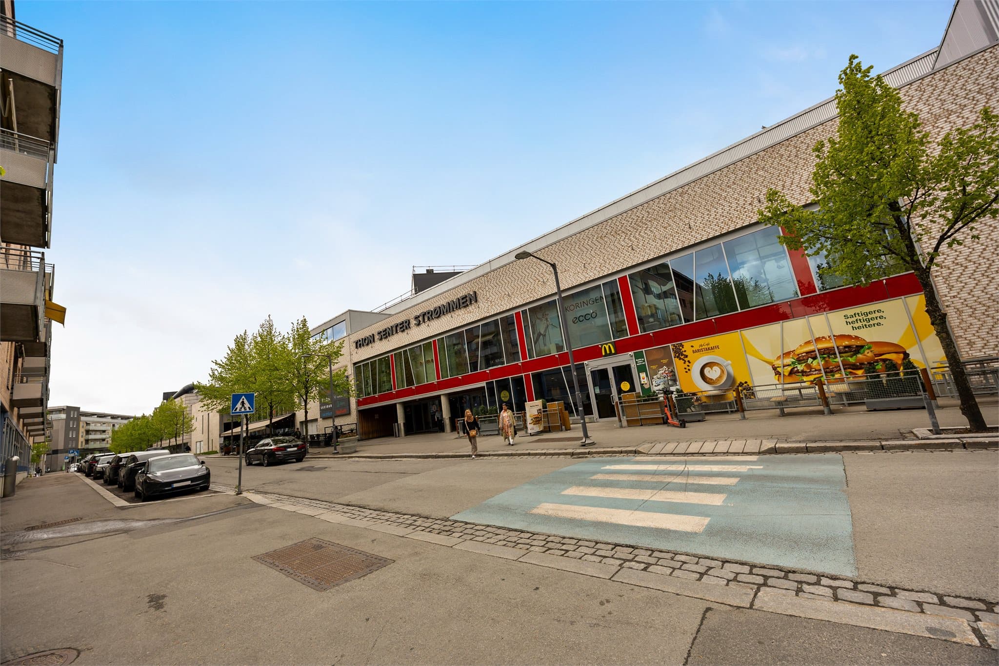 Thon senter Strømmen ligger i nærhet av leiligheten.