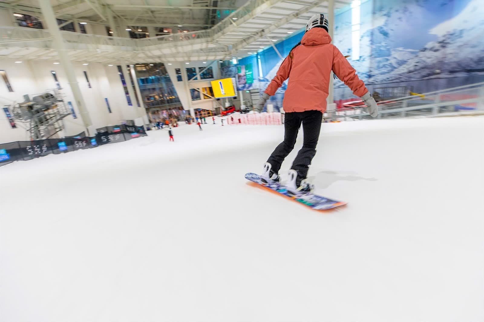 Parken har et areal på totalt 50 000 kvm, fire alpine nedfarter, stolheis, koppheis og bånd, blåpark med bigjump, samt langrennsspor på rundt 2 km og et fantastisk lekeområde.