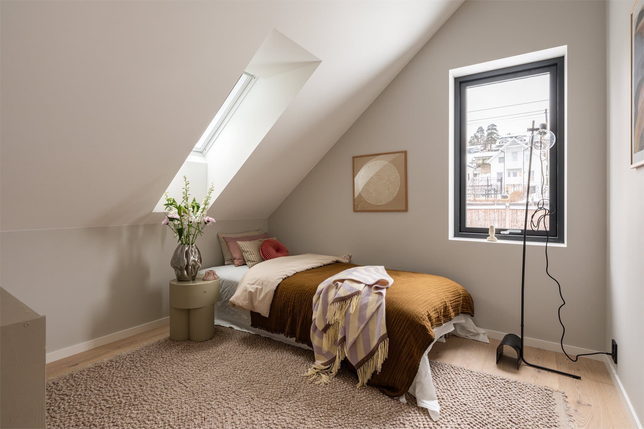 Rommene er av god størrelse og enkle å møblere.