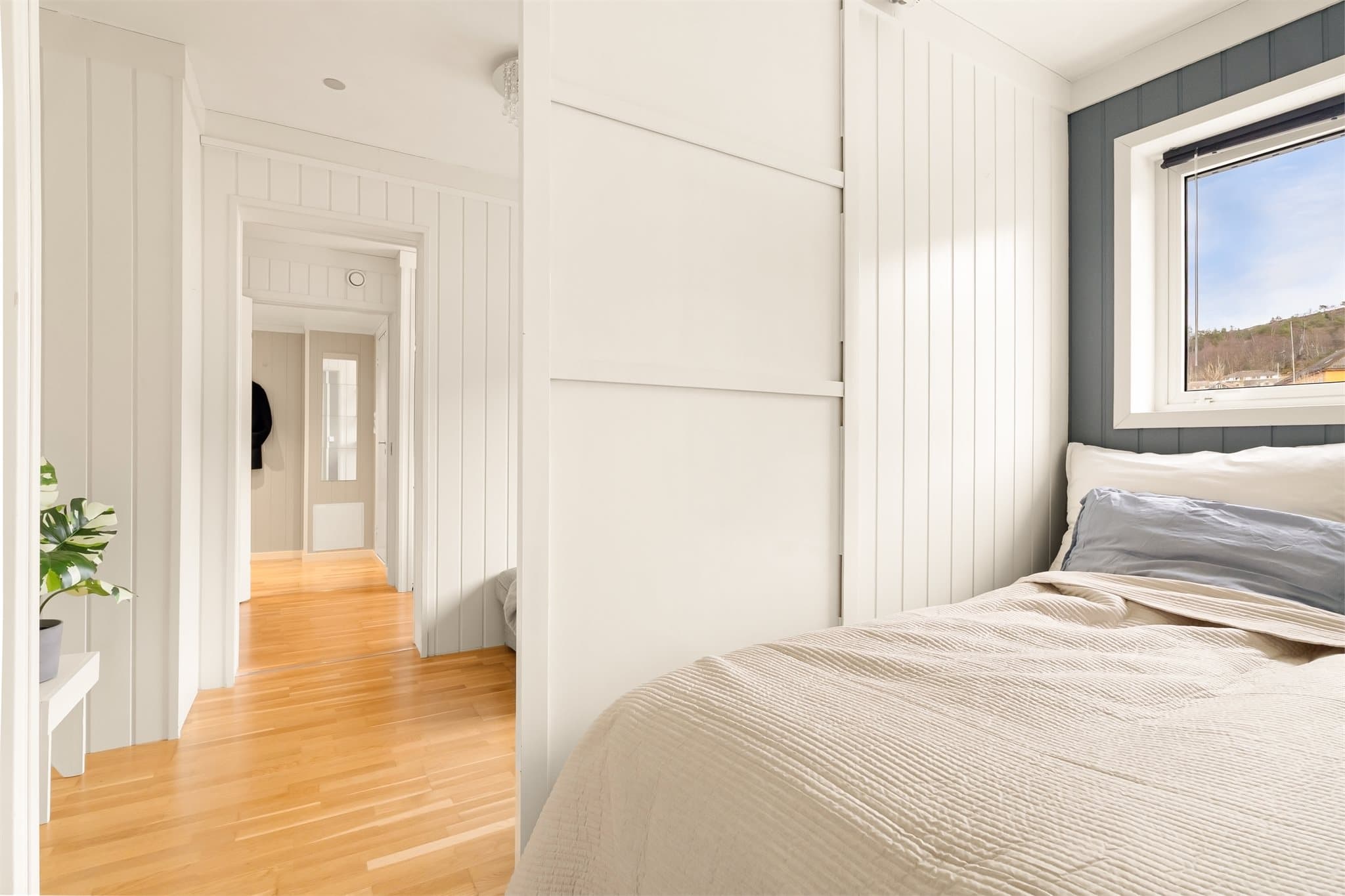 - Ved å eie i stedet for å leie, bygger du videre på egenkapitalen din hver måned ved å betale ned på ditt eget lån – ikke andres! -