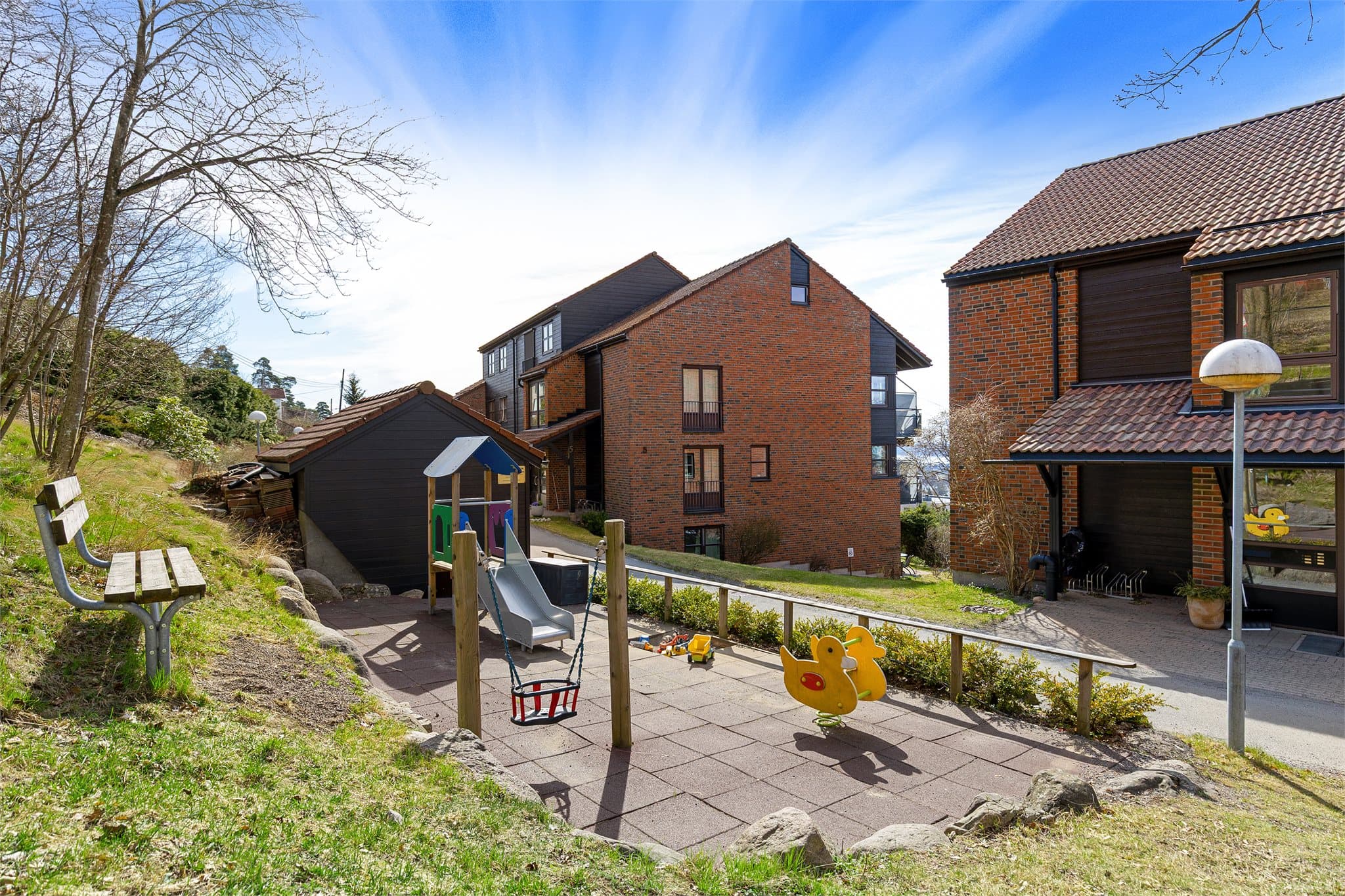 Lekeplass for de små i borettslaget.