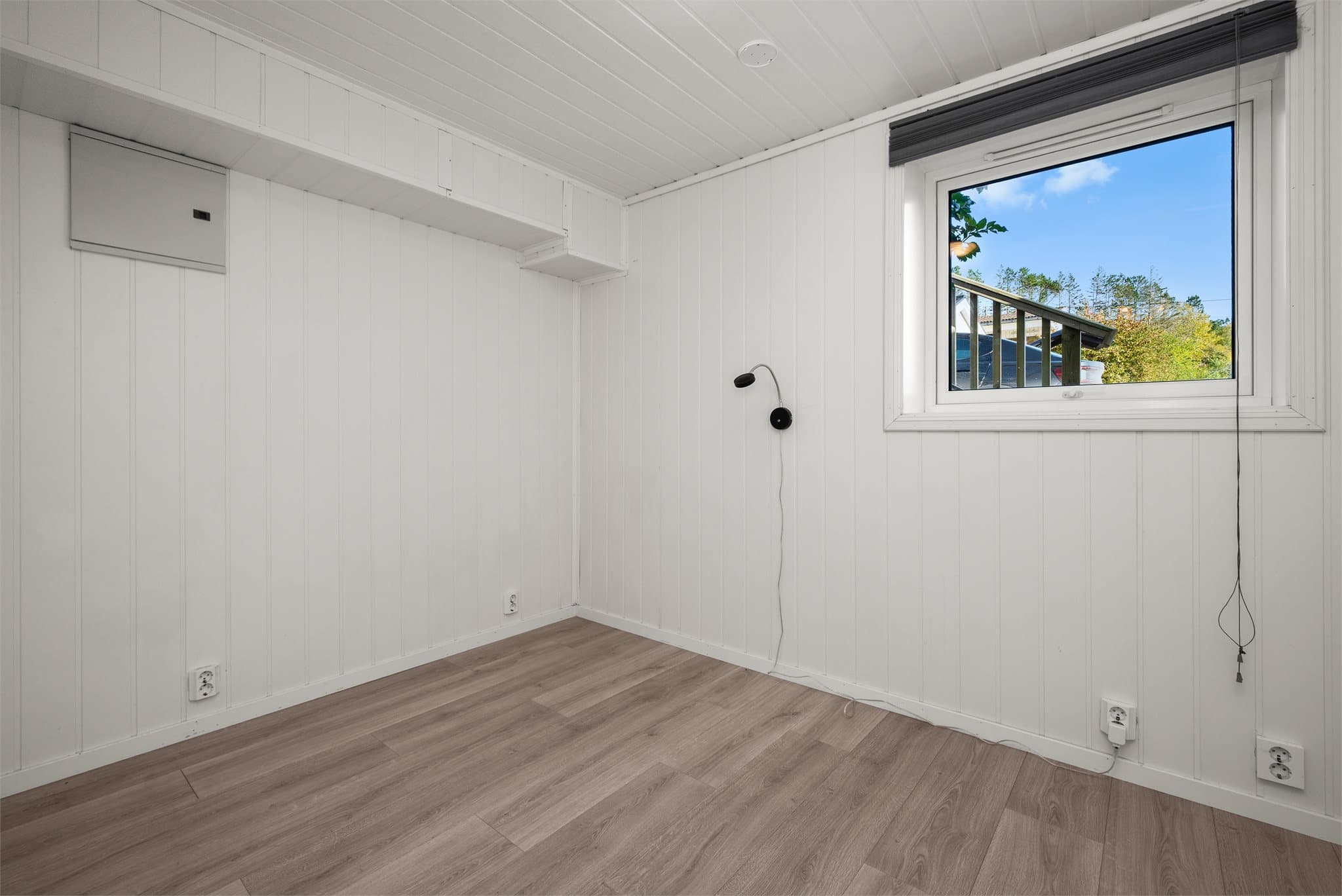 Underetasjen byr på 2 soverom av god størrelse, med gode muligheter for innredning etter behov.