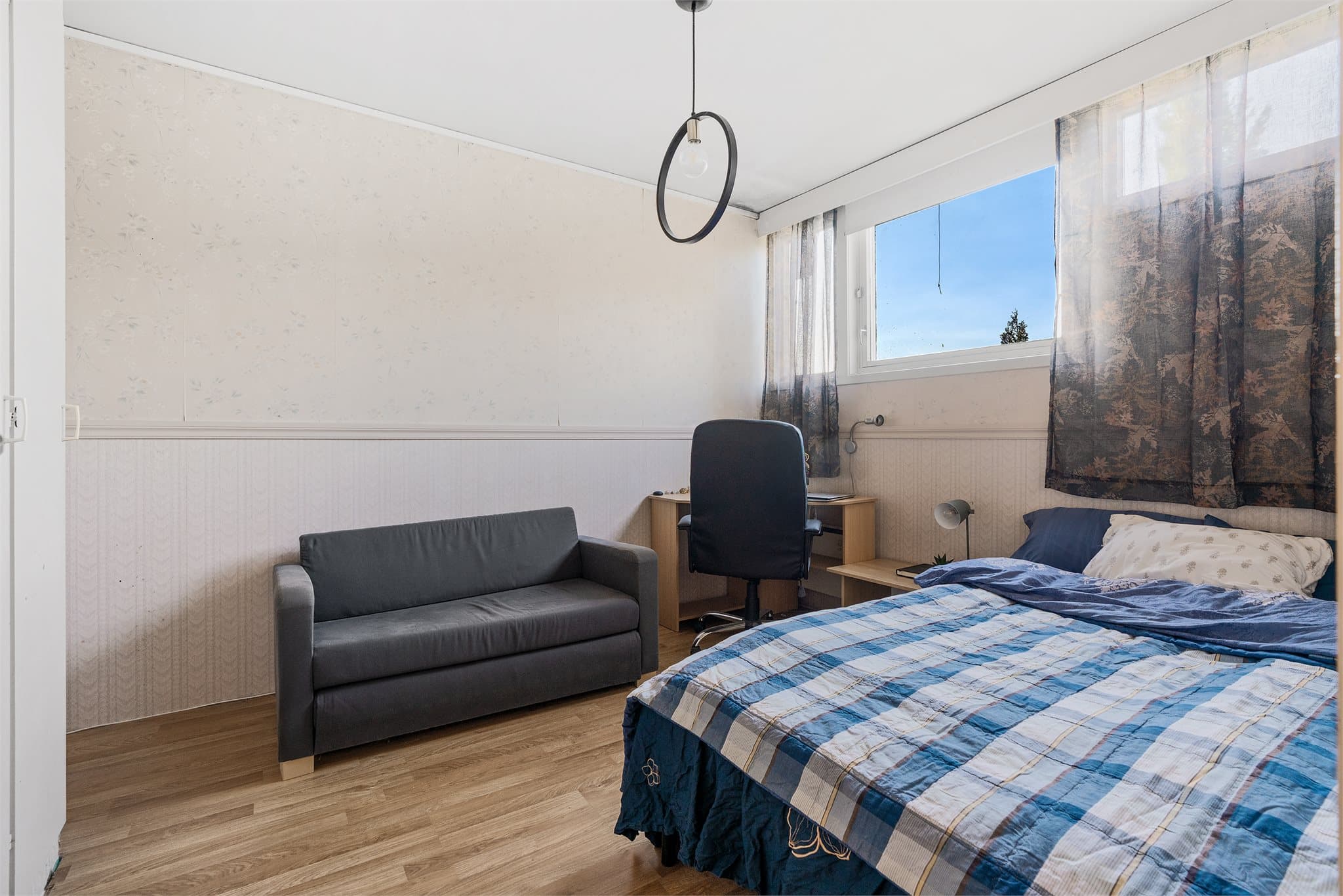 - Det andre soverommet i etasjen måler 10,9m² -