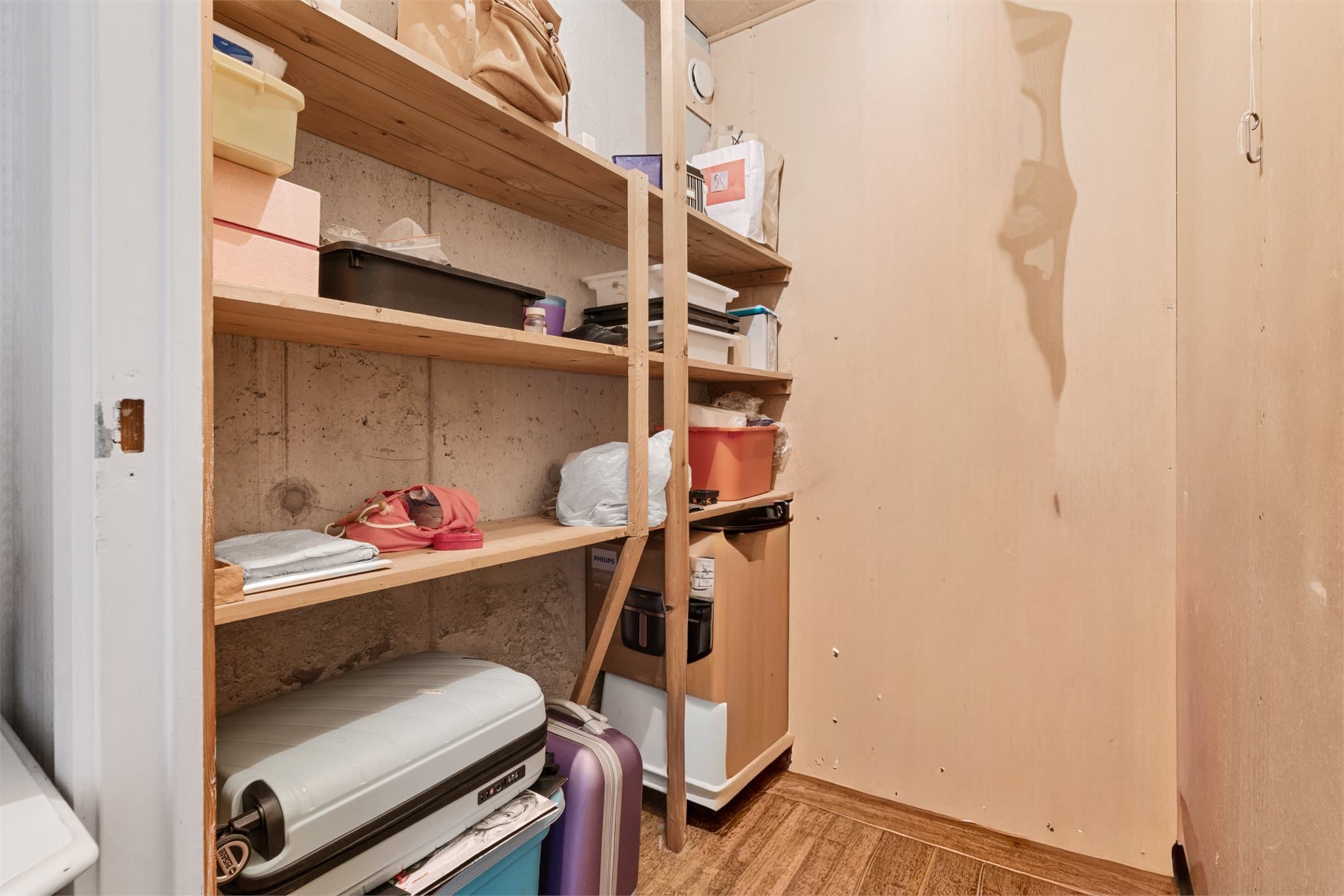 - Boden måler 2,5m² -