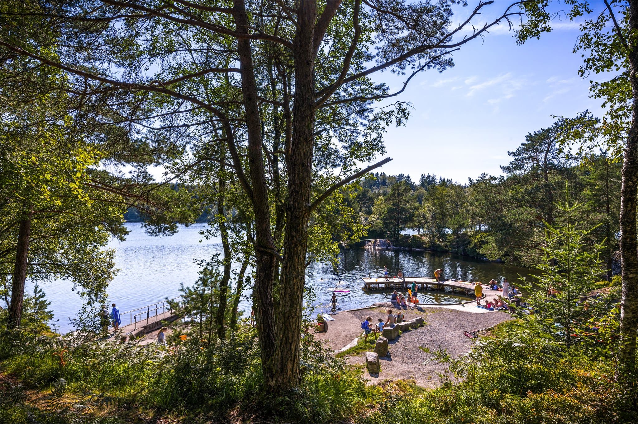 - Området byr på flotte turmuligheter som Krohnegården badeplass og Løvstakken -