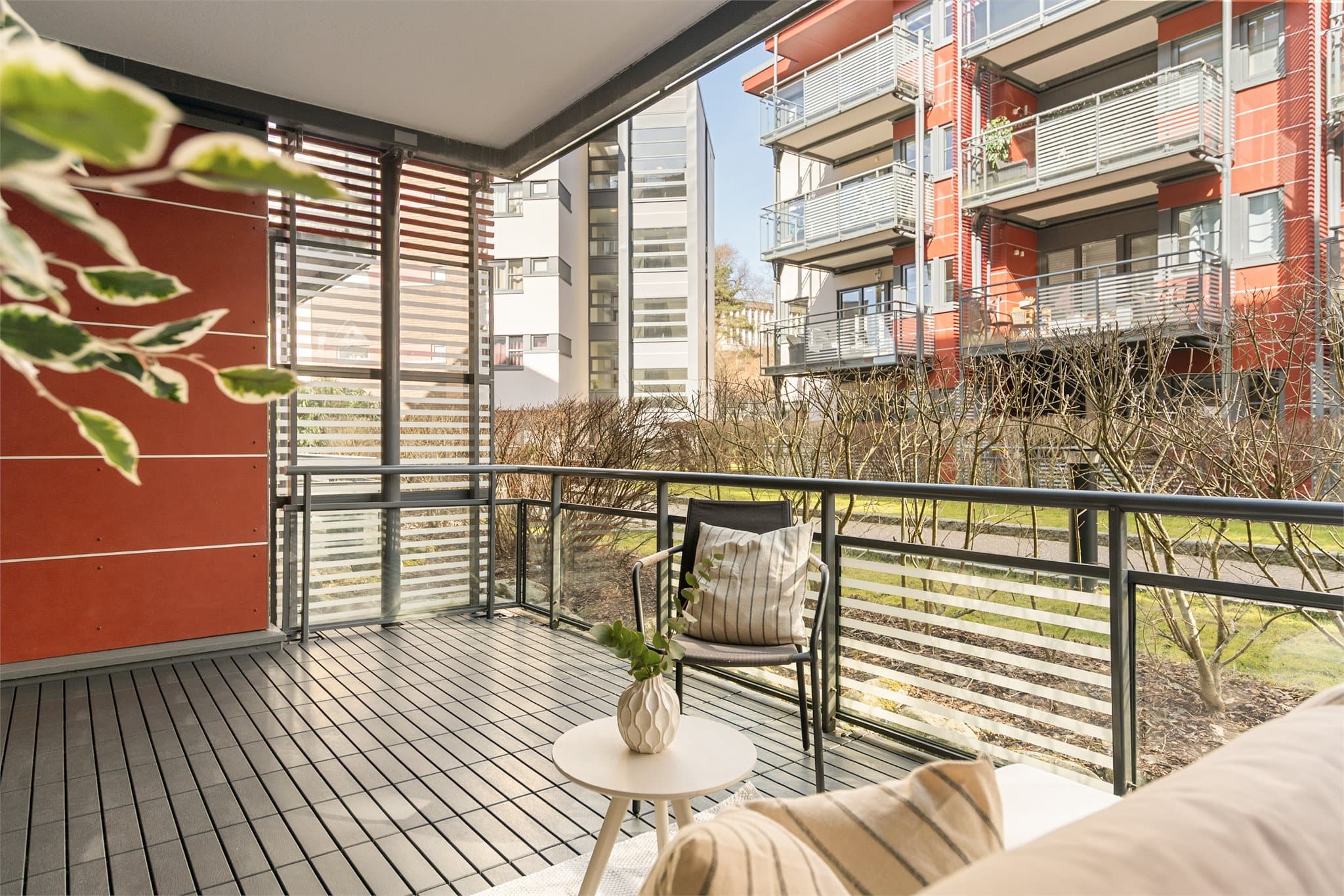 - Leiligheten har balansert ventilasjon som sørger for bedre luftkvalitet, innemiljø og energieffektivitet -