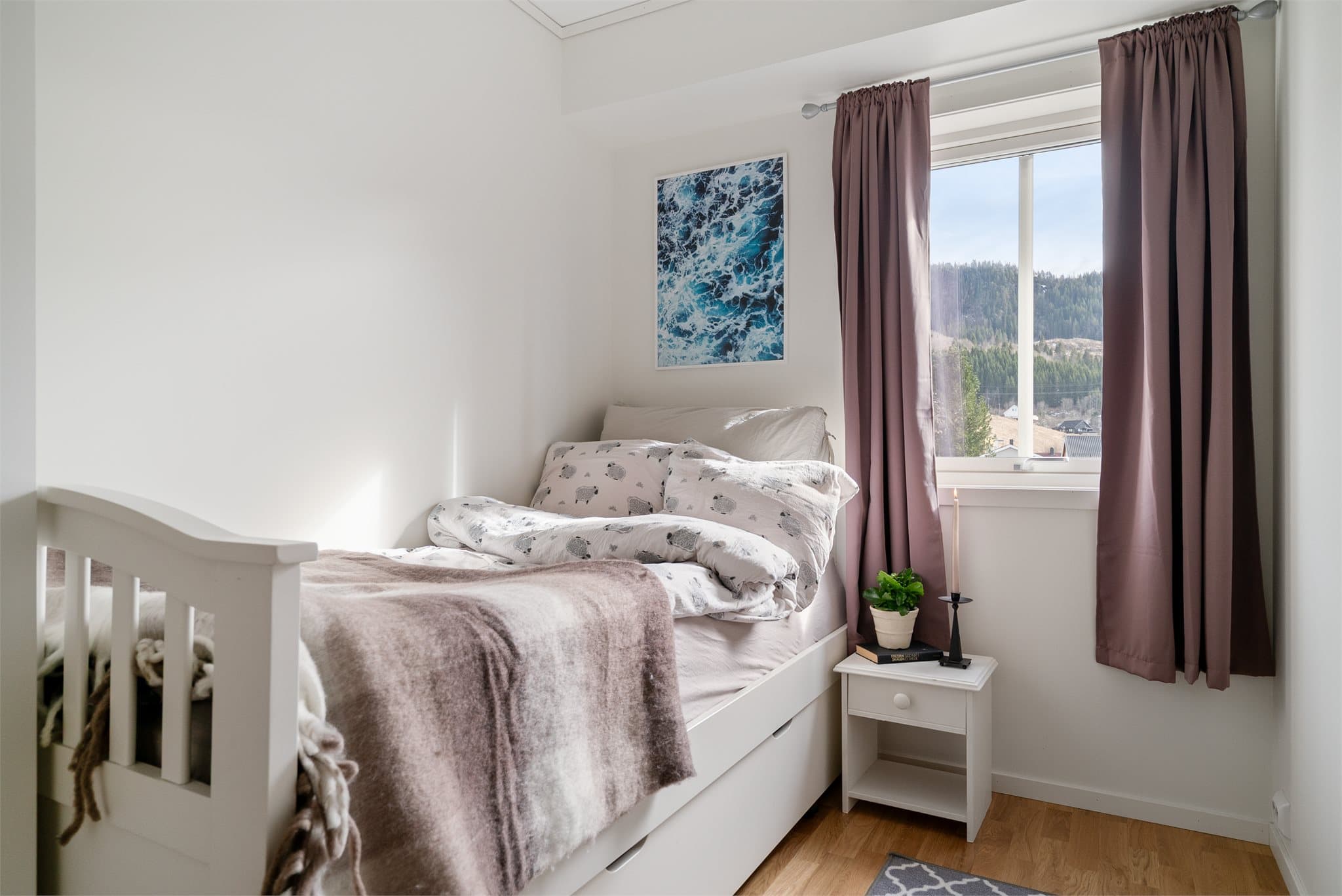 Det andre soverommet er på 7,5 kvm, et perfekt barnerom, gjesterom eller hjemmekontor.