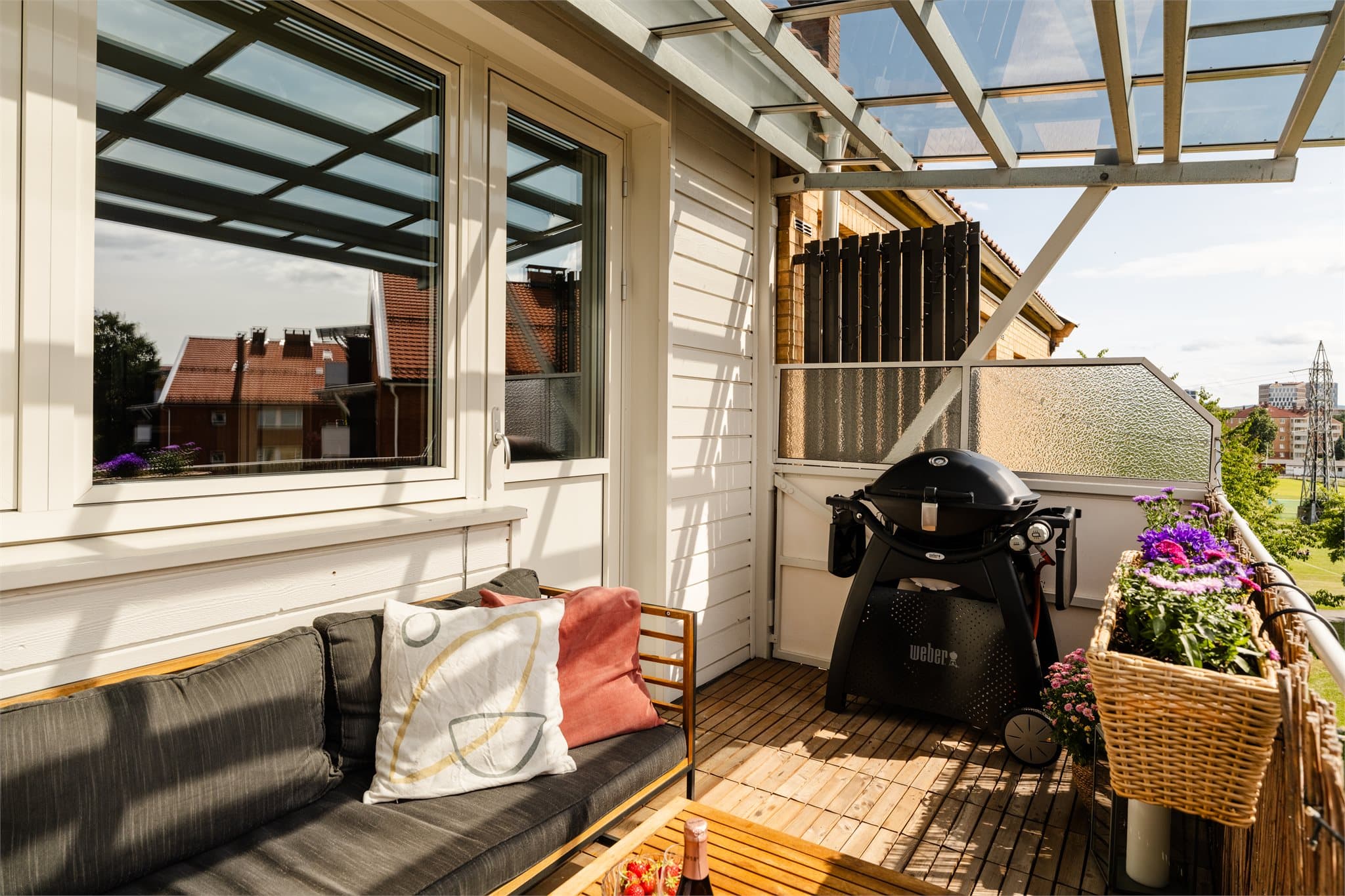 God plass til grill og utemøbler.