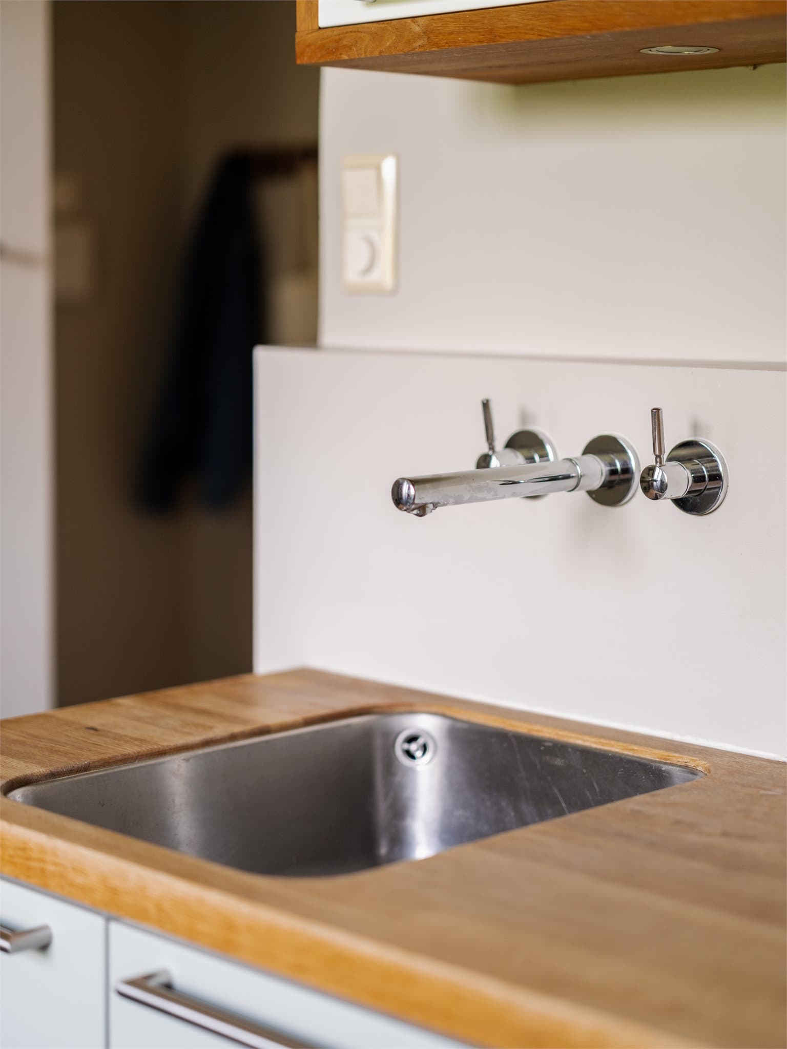 Praktisk med planlimt kum i rustfritt stål. Waterguard ble installert i 2023.