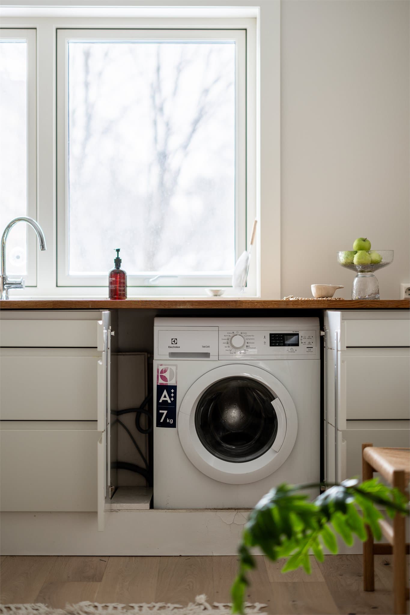 Funksjonelt kjøkken med smarte løsninger.